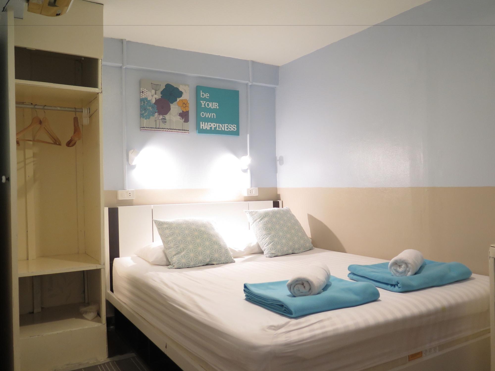 Hostel I-sleep Silom *