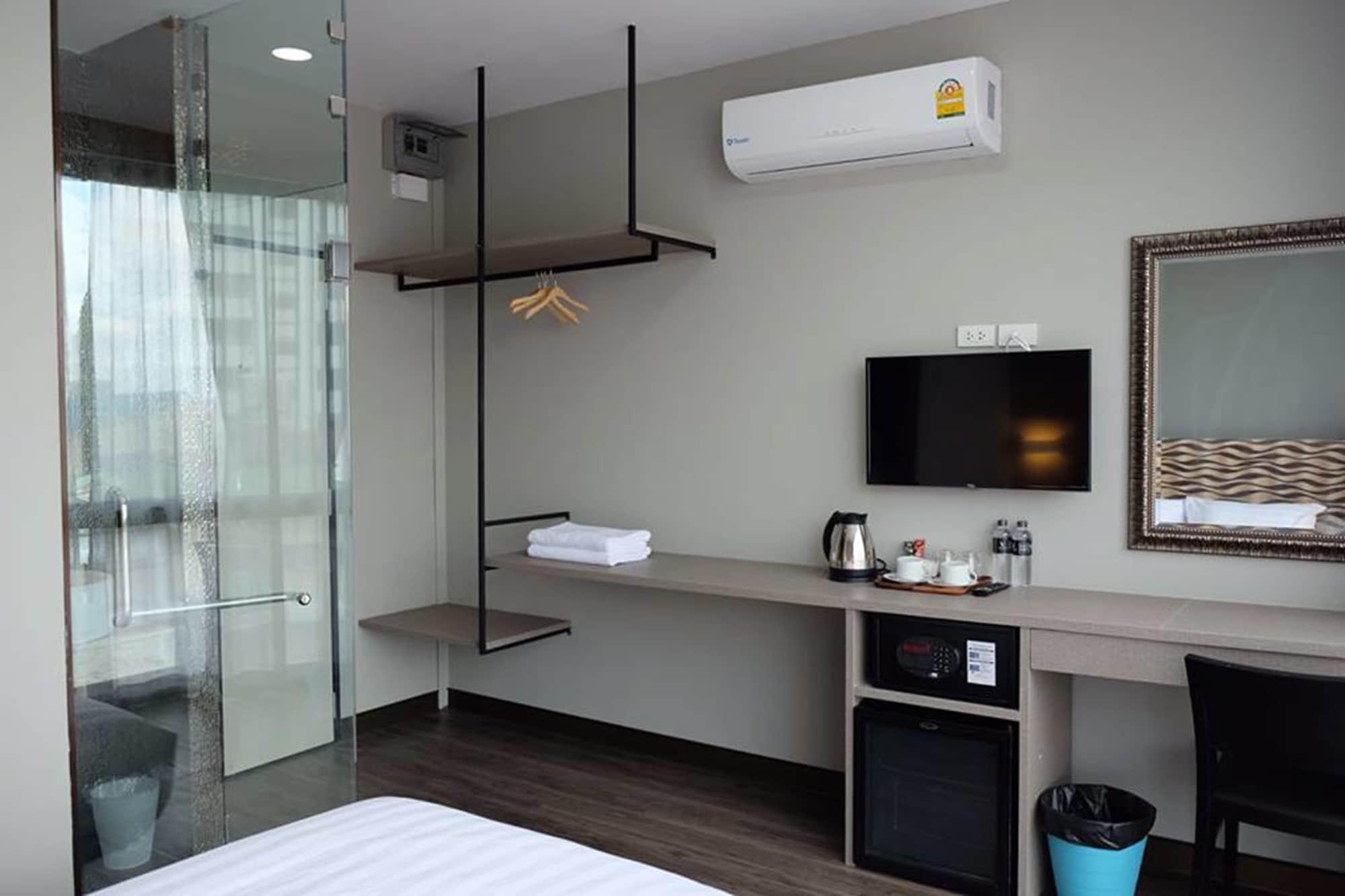 Khách sạn V Varee 3*