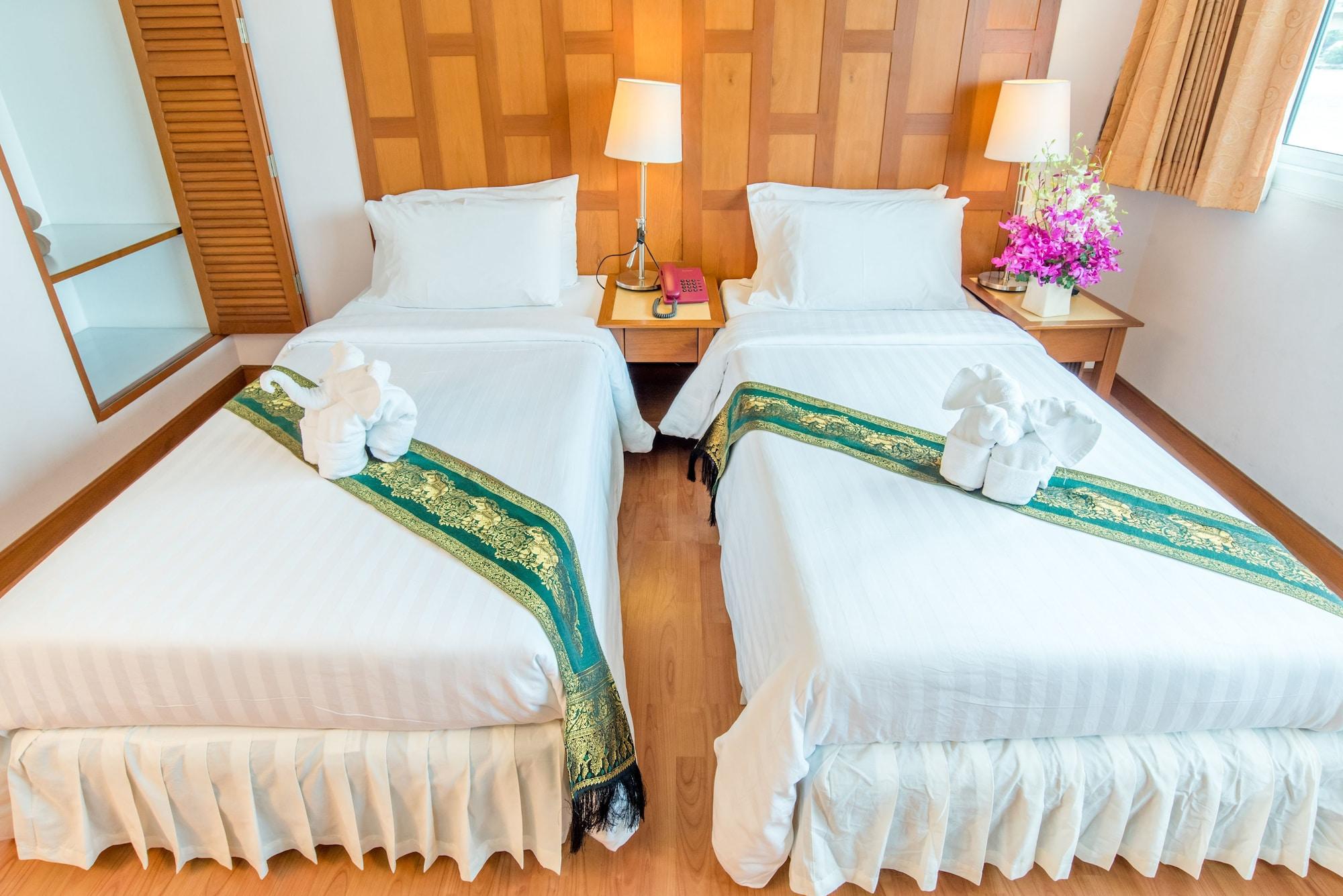 New Siam Riverside Hotel