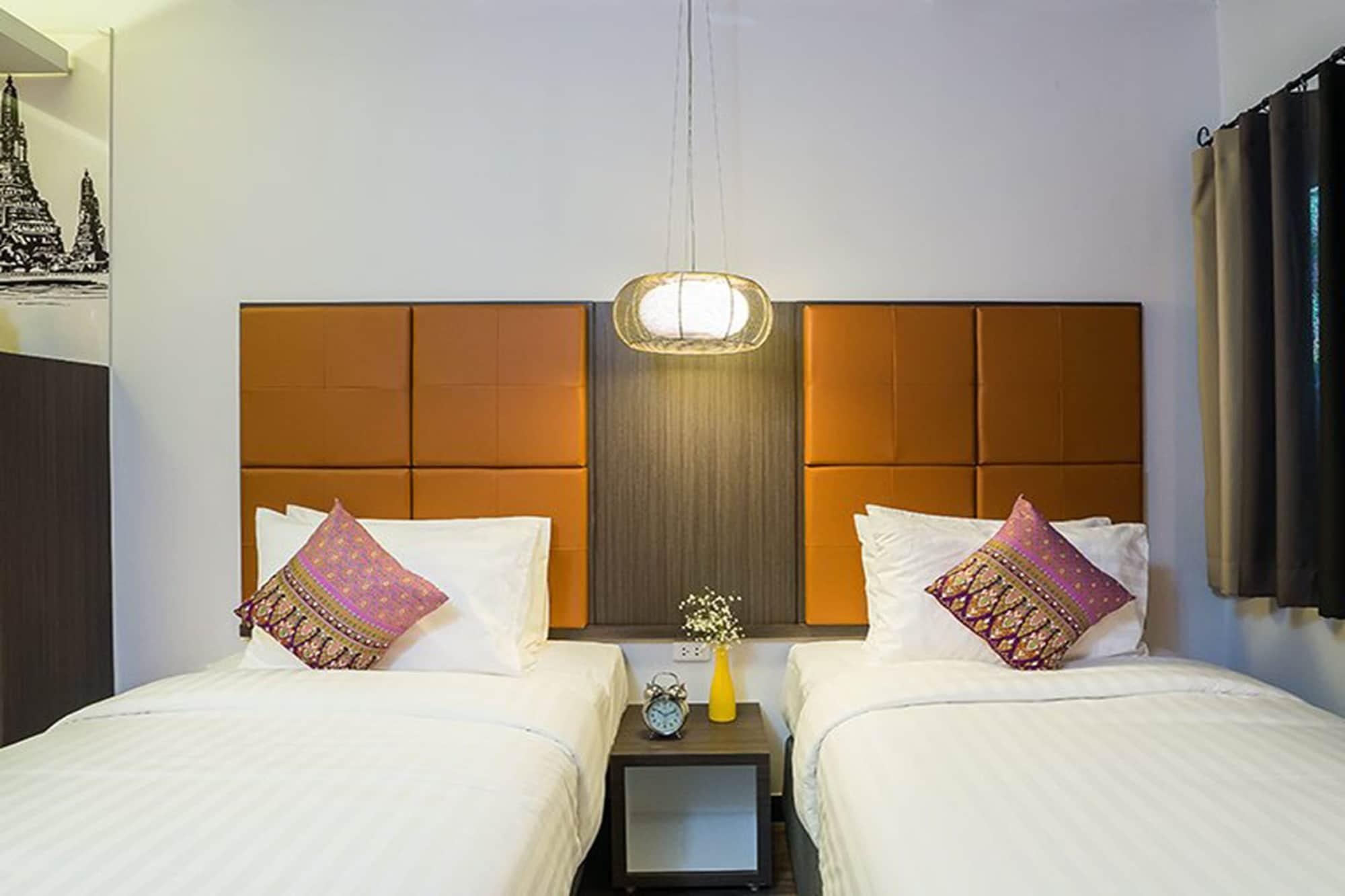 Hotel Aim House No Parking 3*