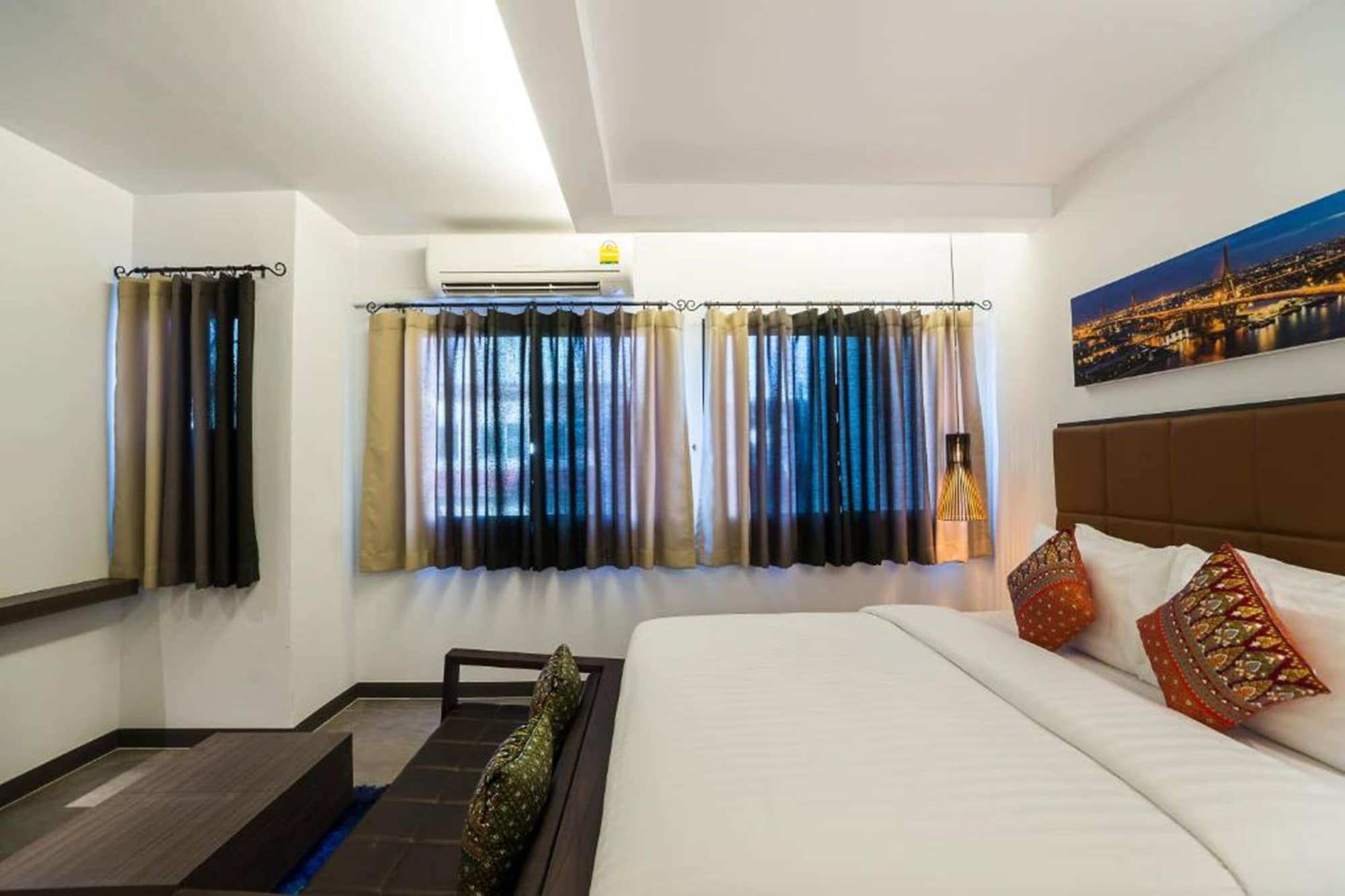 Aim House No Parking Hotel Bangkok