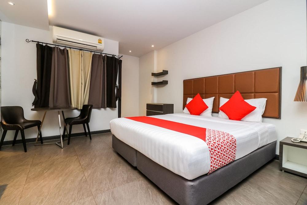 Aim House No Parking Hotel