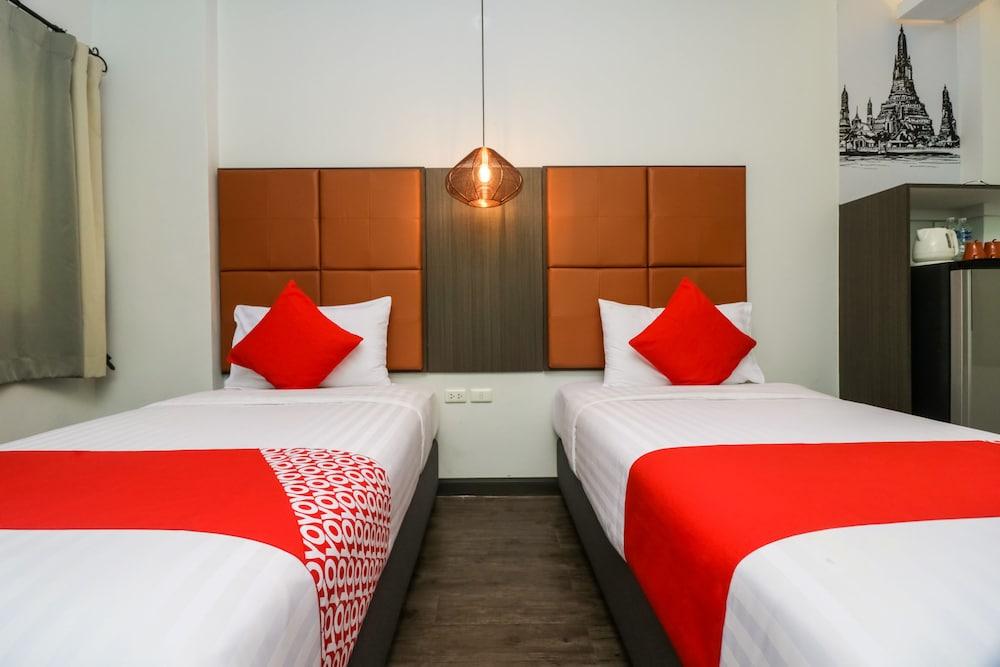 Hotel Aim House No Parking 3*