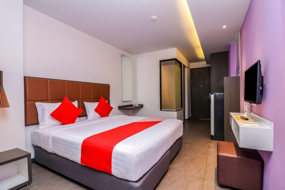 Aim House No Parking Hotel