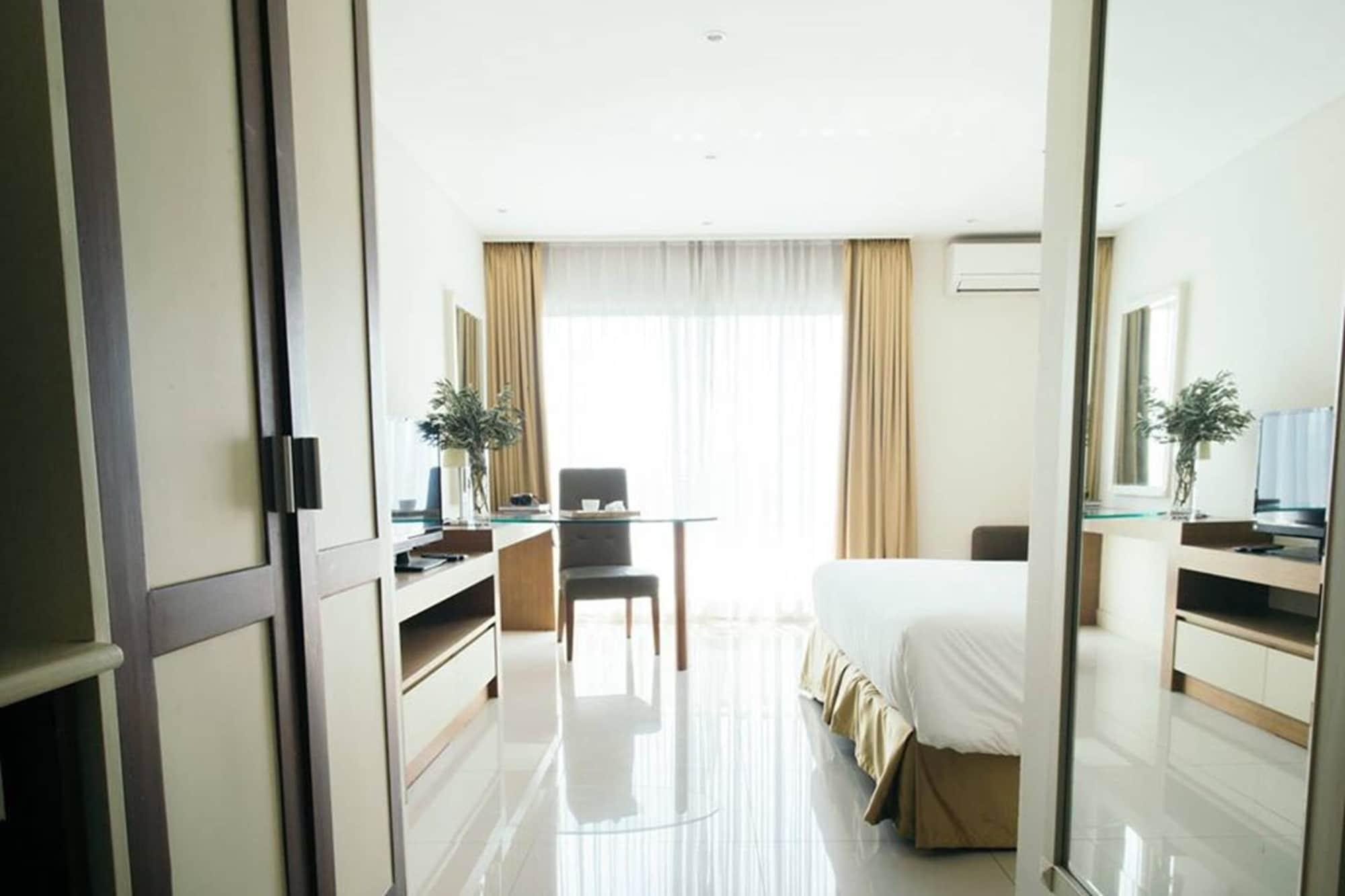 Khách sạn Thomson Huamark 4*