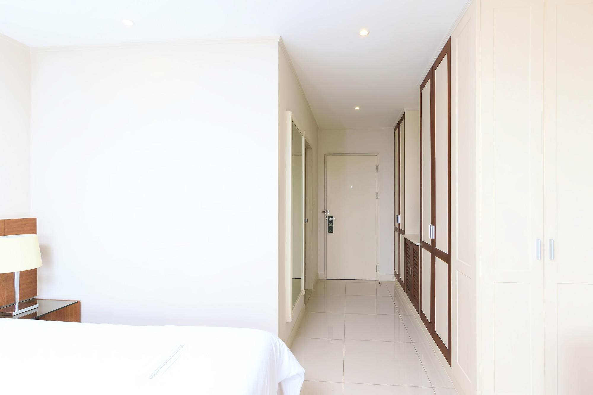 Khách sạn Thomson Huamark Bangkok