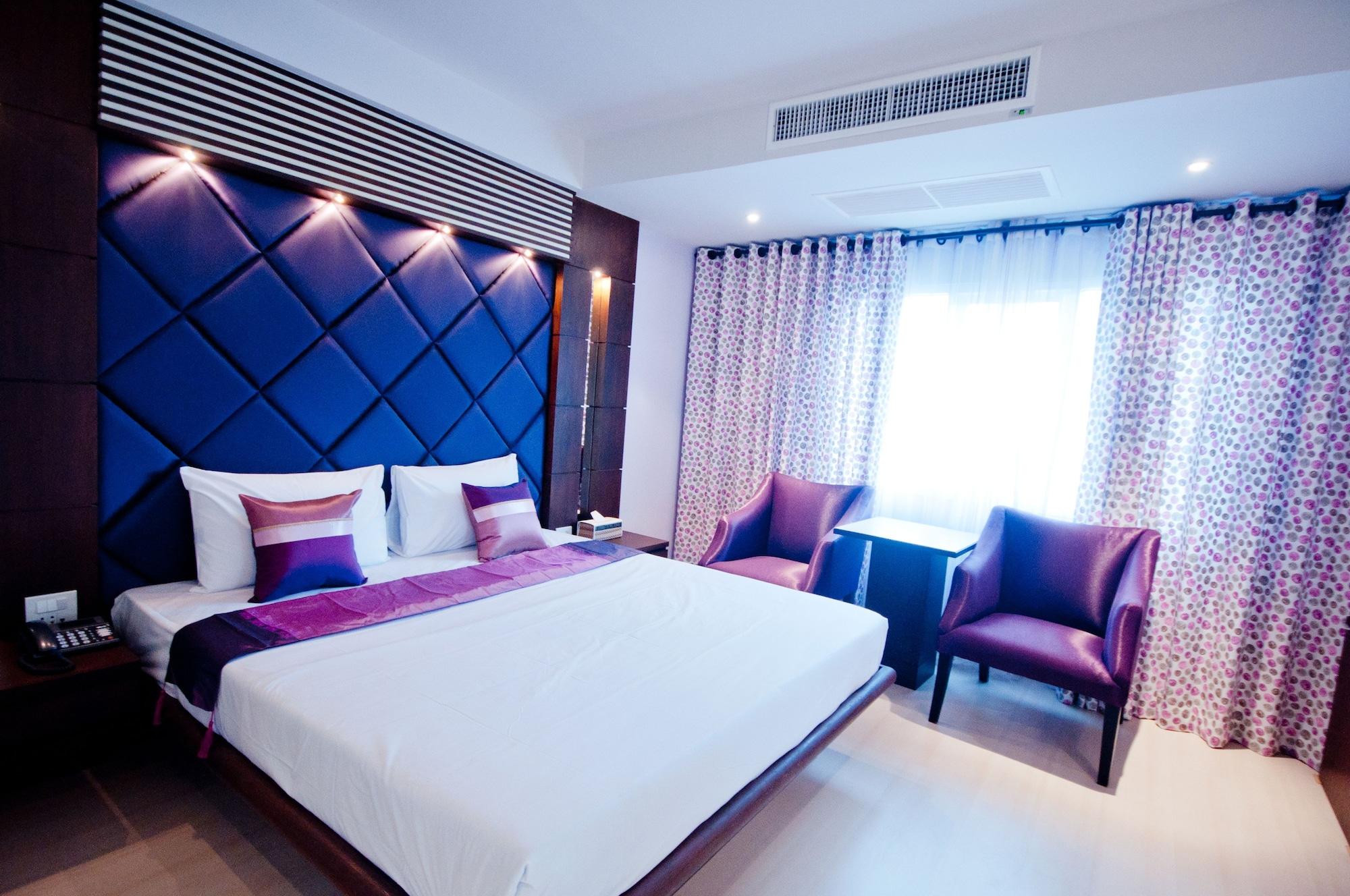 Siam Paradise Entertainment Complex 3*
