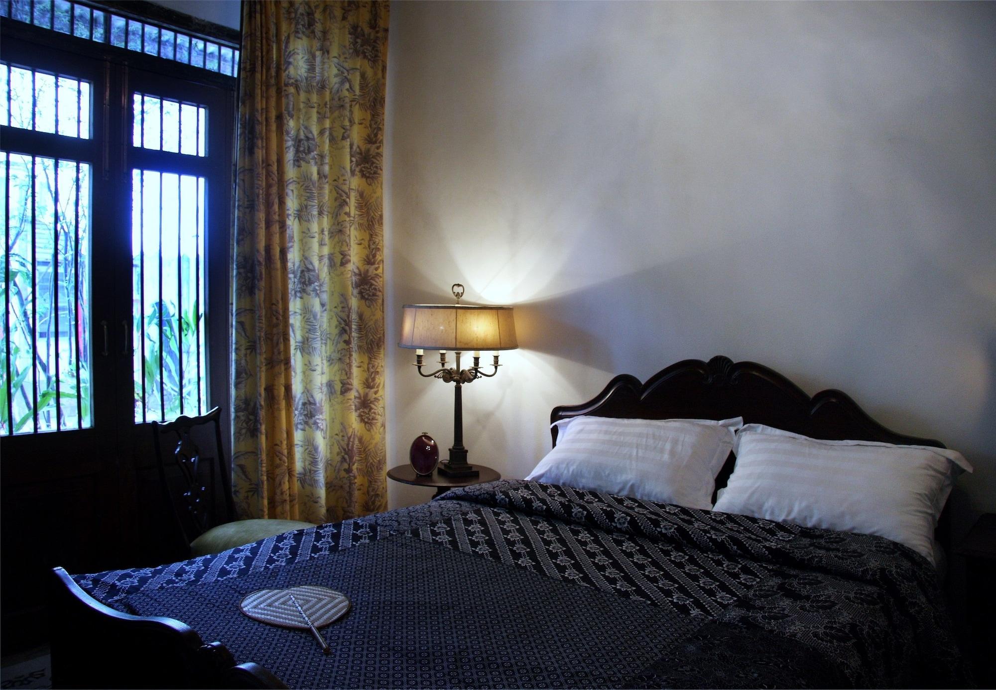 The Bhuthorn Bed & Breakfast Bangkok