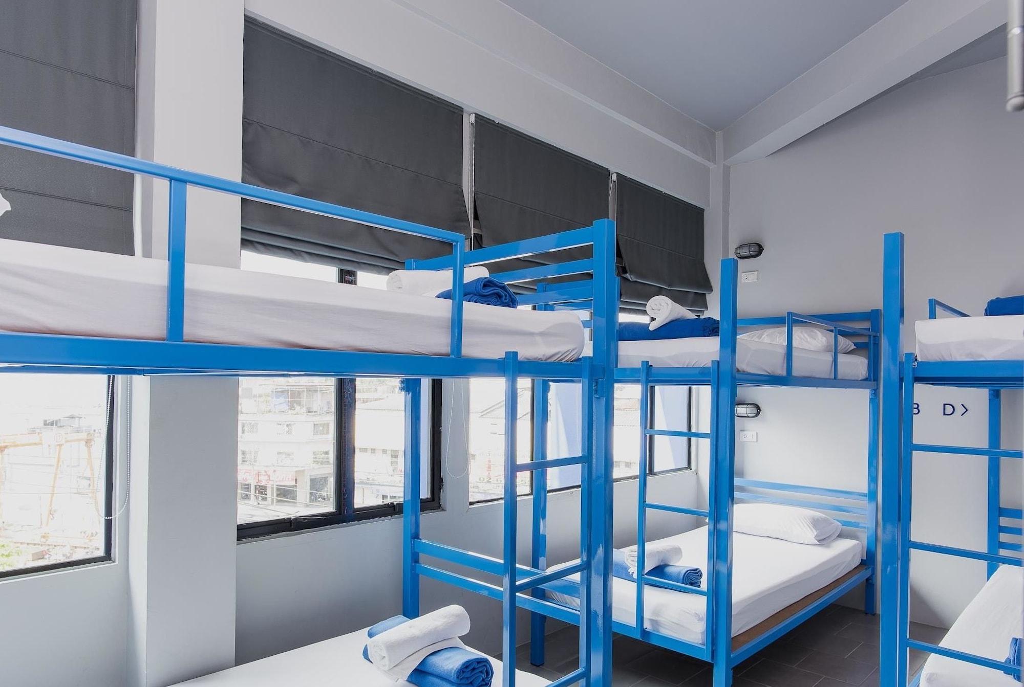 Loftel Station Hostal *