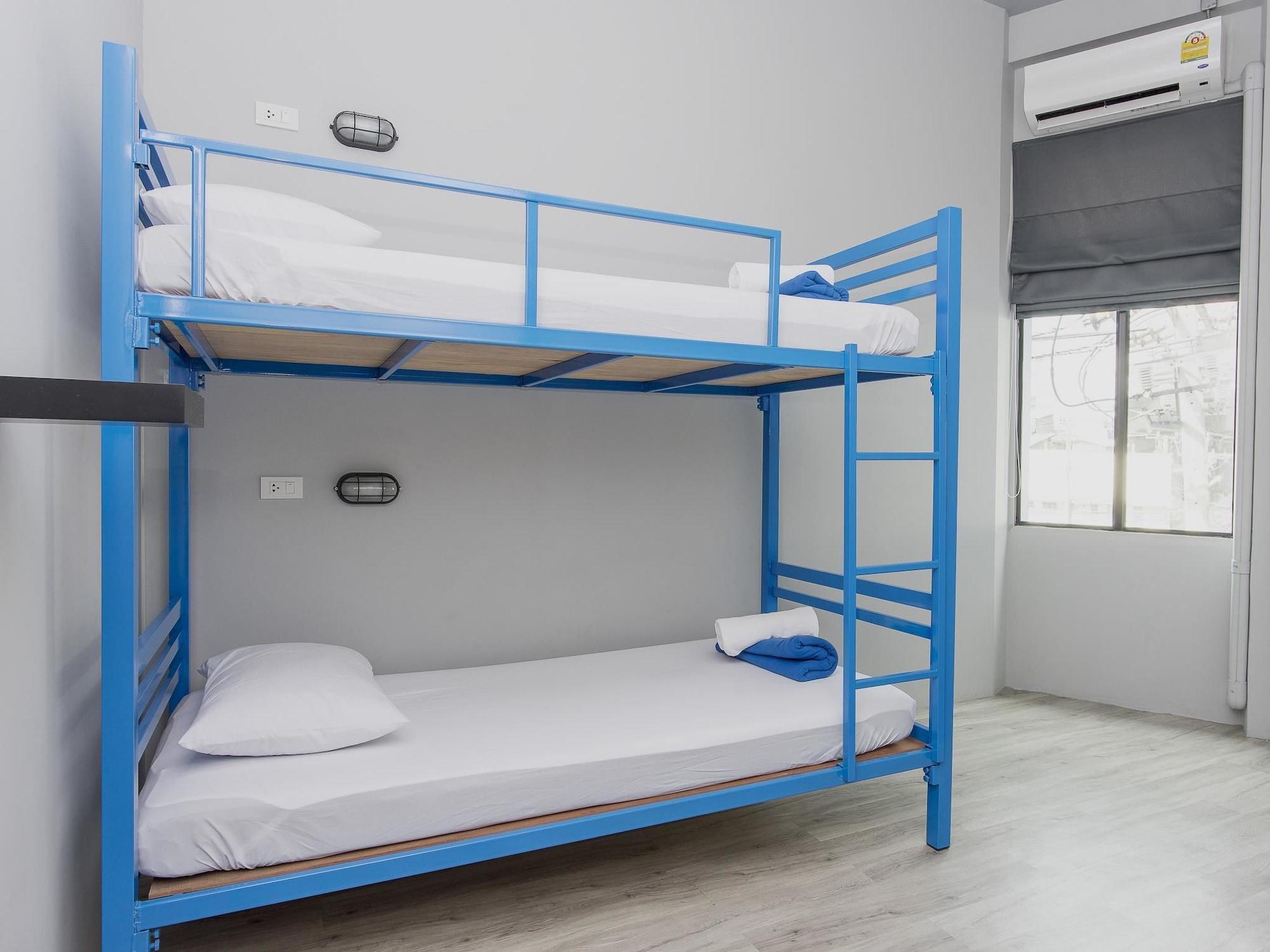 Hostal Loftel Station