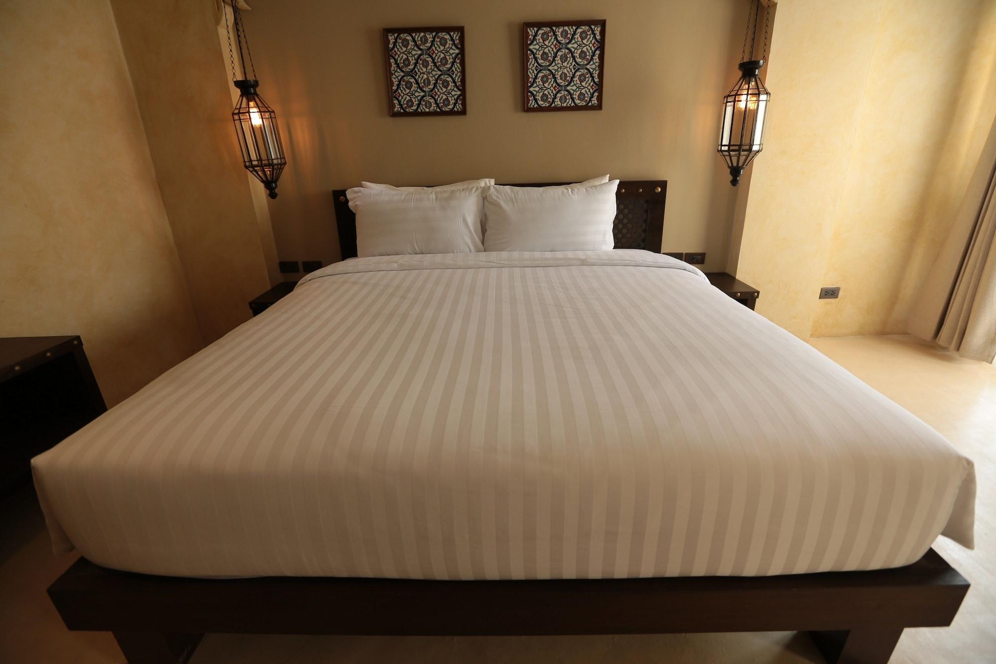 Dewan Hotel Bangkok