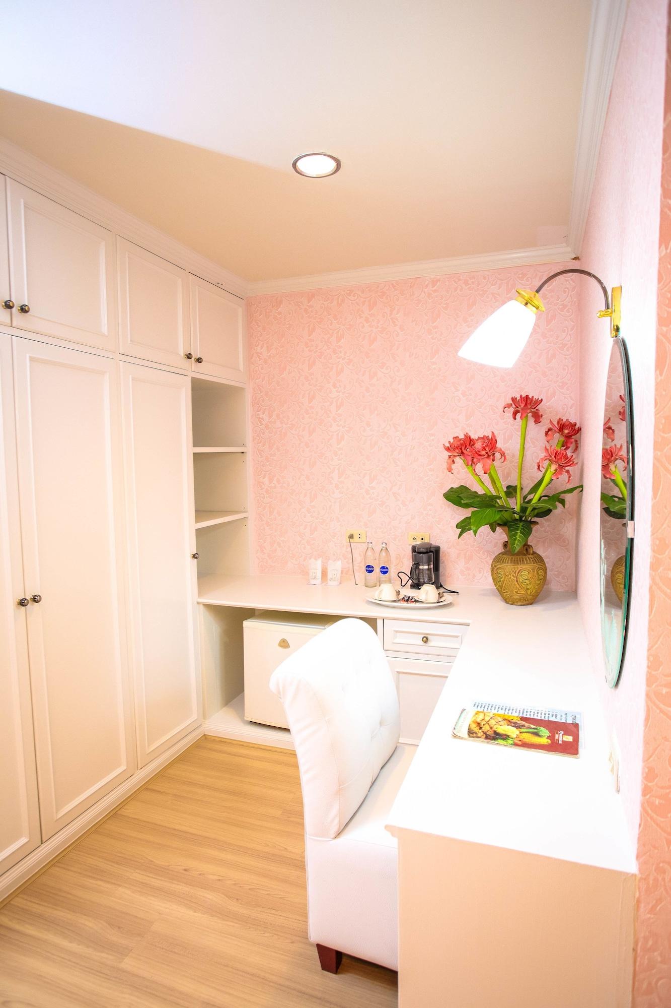 Khách sạn Pj Watergate 3*
