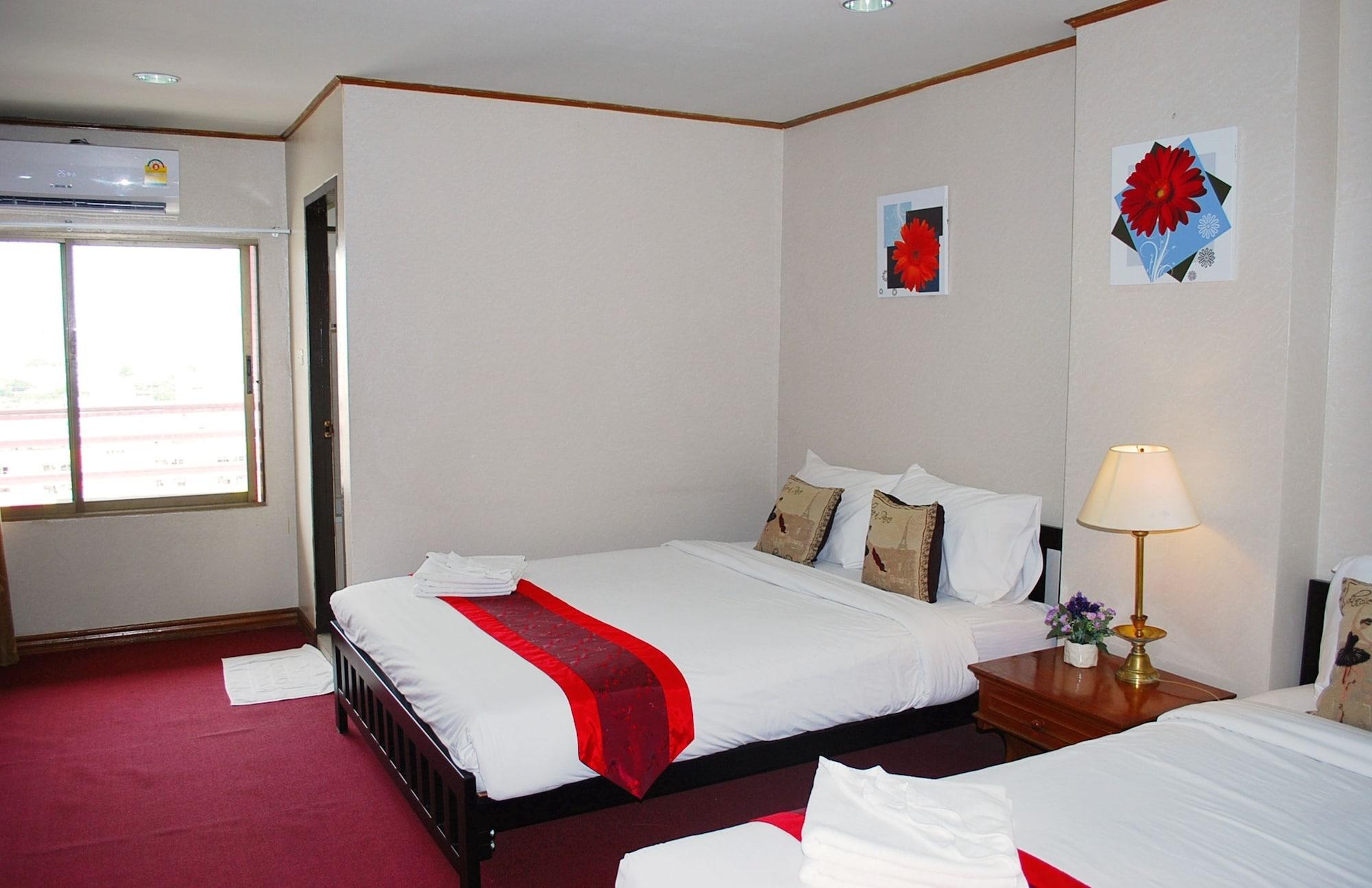 Aparthotel Witchuwan Apartel 3*