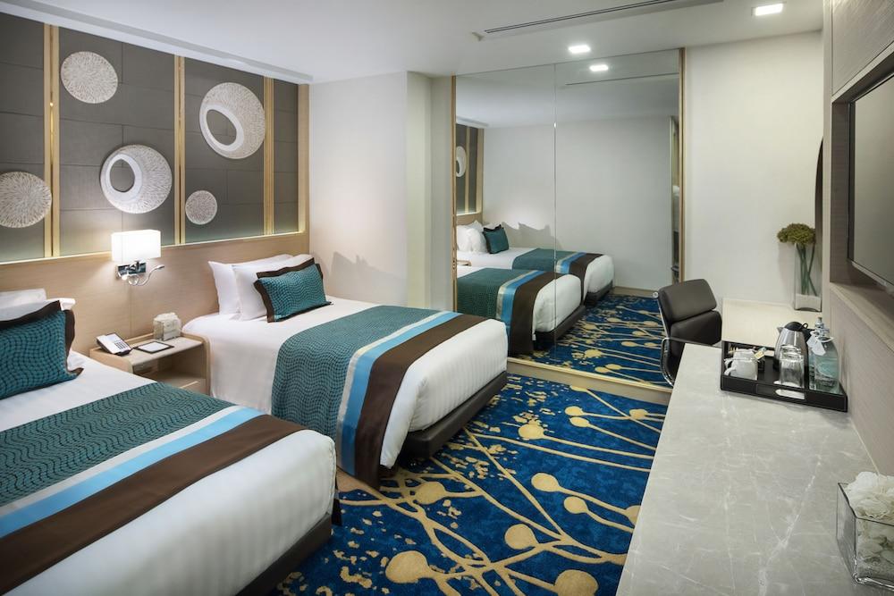 Solitaire Sukhumvit 11 - Sha Extra Hotel