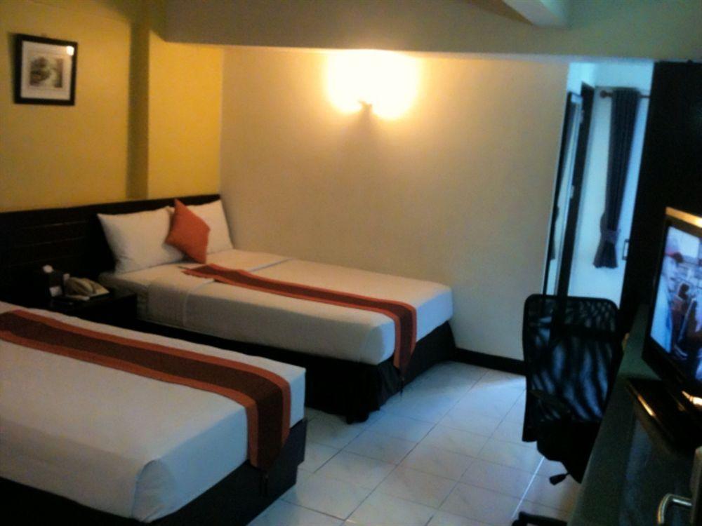 Maxim's 3* Bangkok