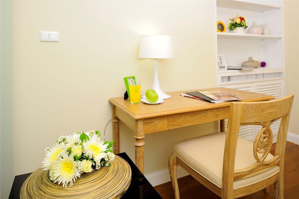 Sabai Sathorn Service 4*
