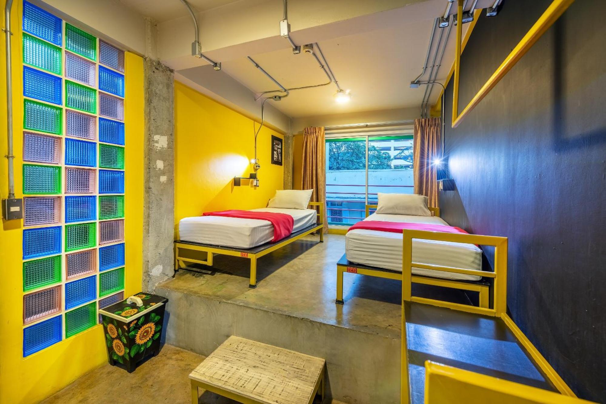 Hostel Silom Art *