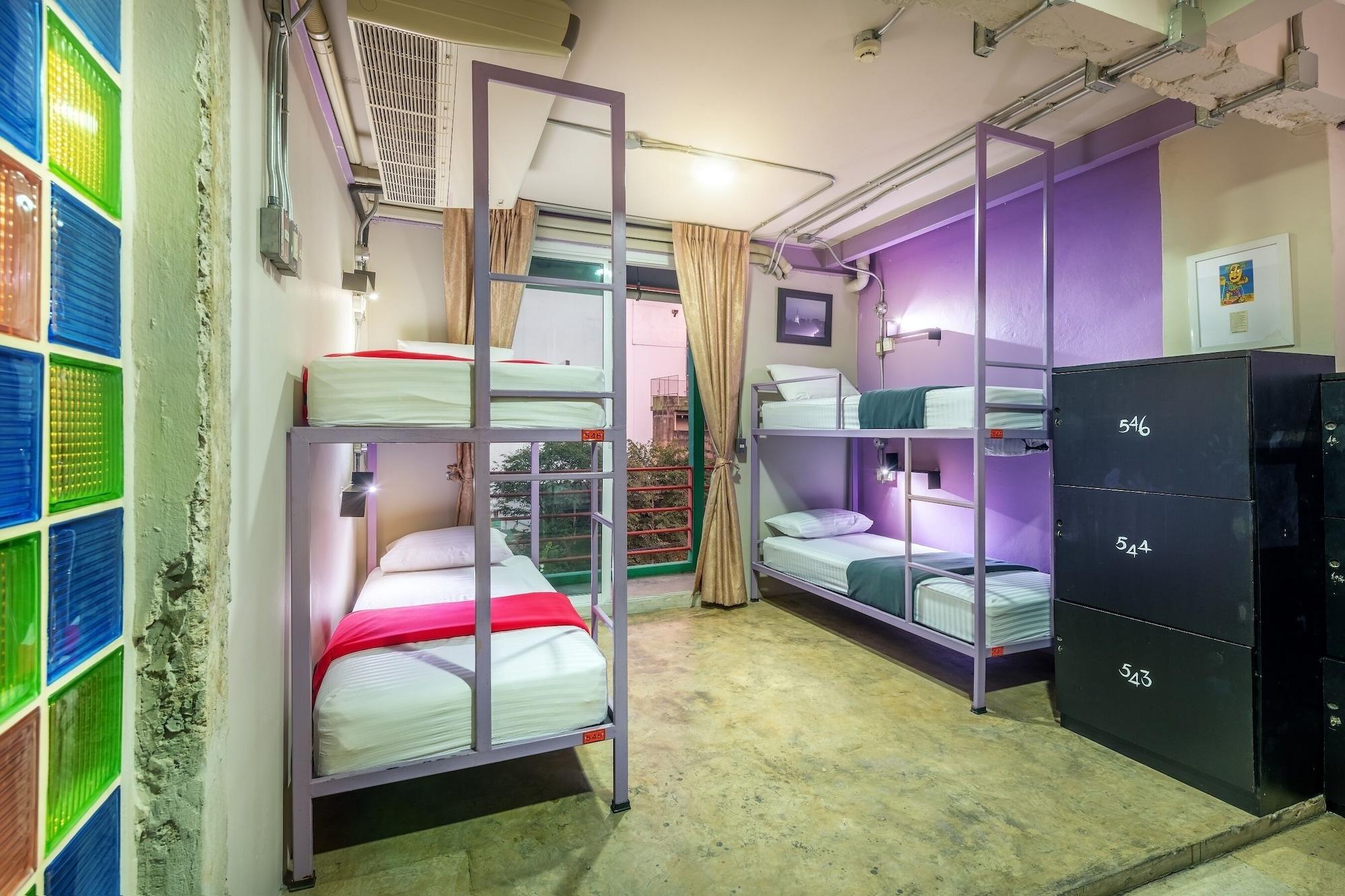 Silom Art Hostel