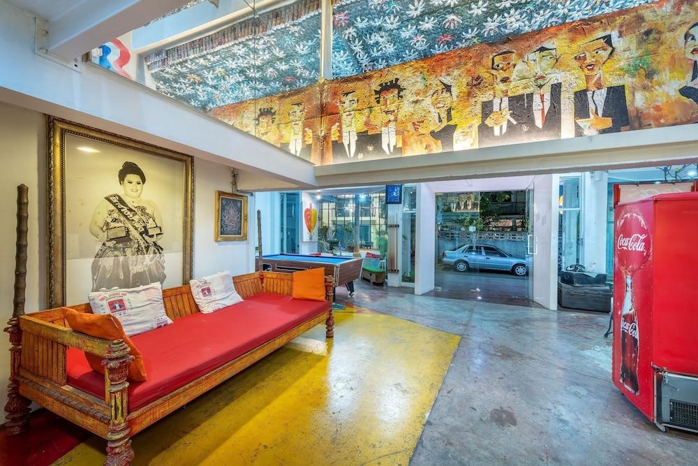 Hostel Silom Art