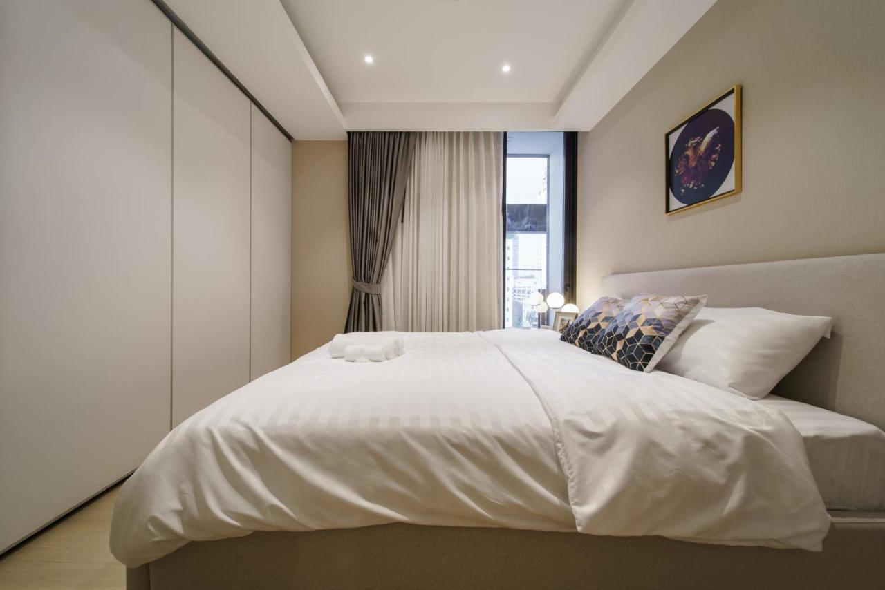 Appartamento Sukhumvit 11#luxury#pool#gym#bts Nana&mrt Sukhumvit#1br#max2ppl Bangkok