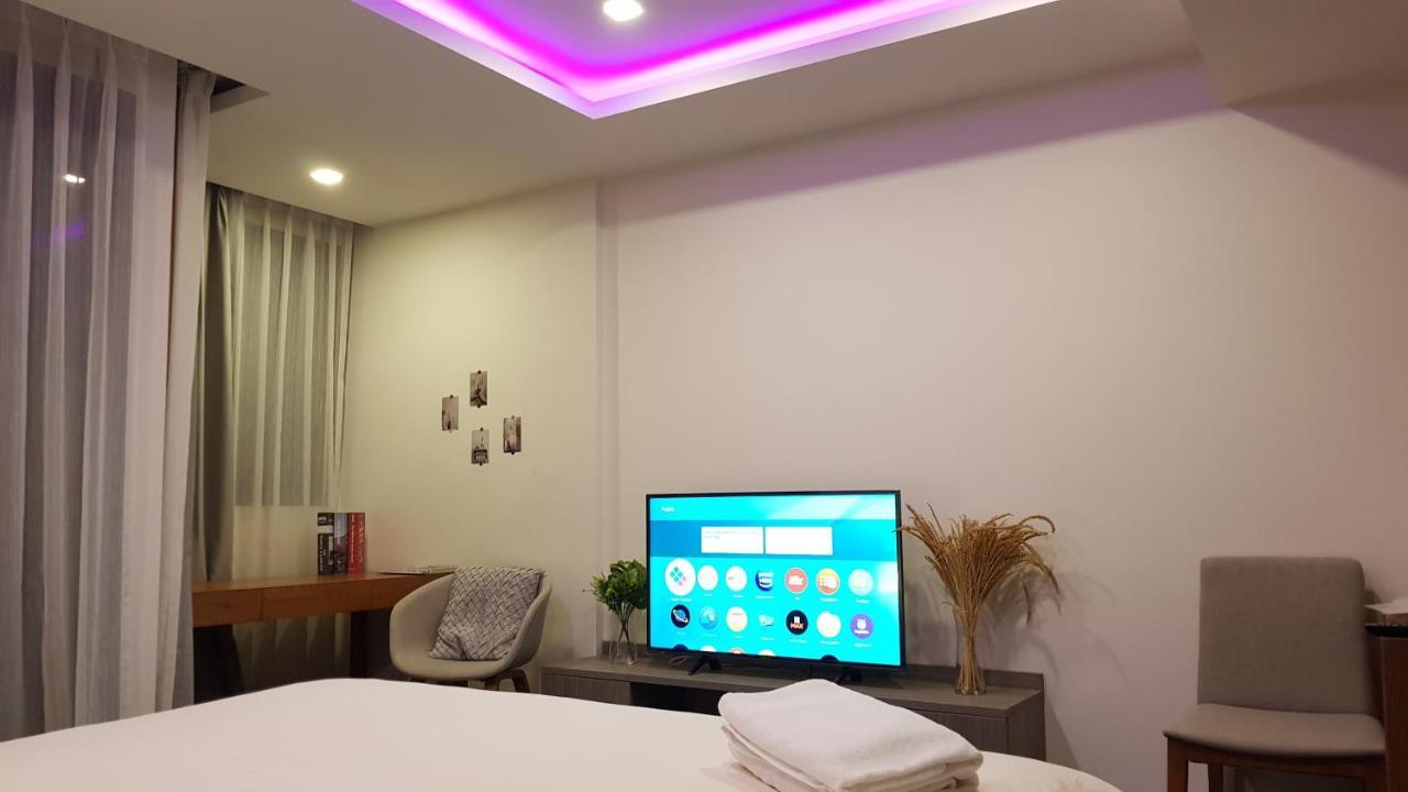 Downtown Near Asok Bts Mrt Terminal 21 Rooftop Pool & Gym Apartment Bangkok