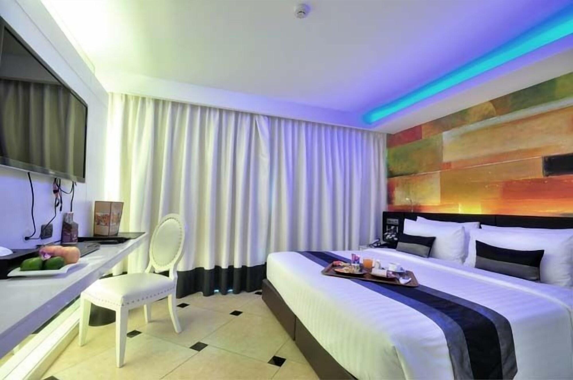 Aspira Skyy Sukhumvit 1 Hotel