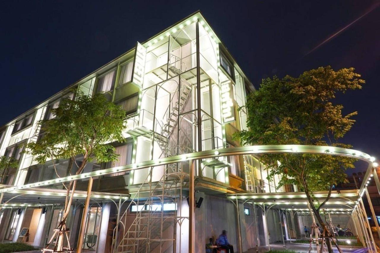 Samsen Street 4*
