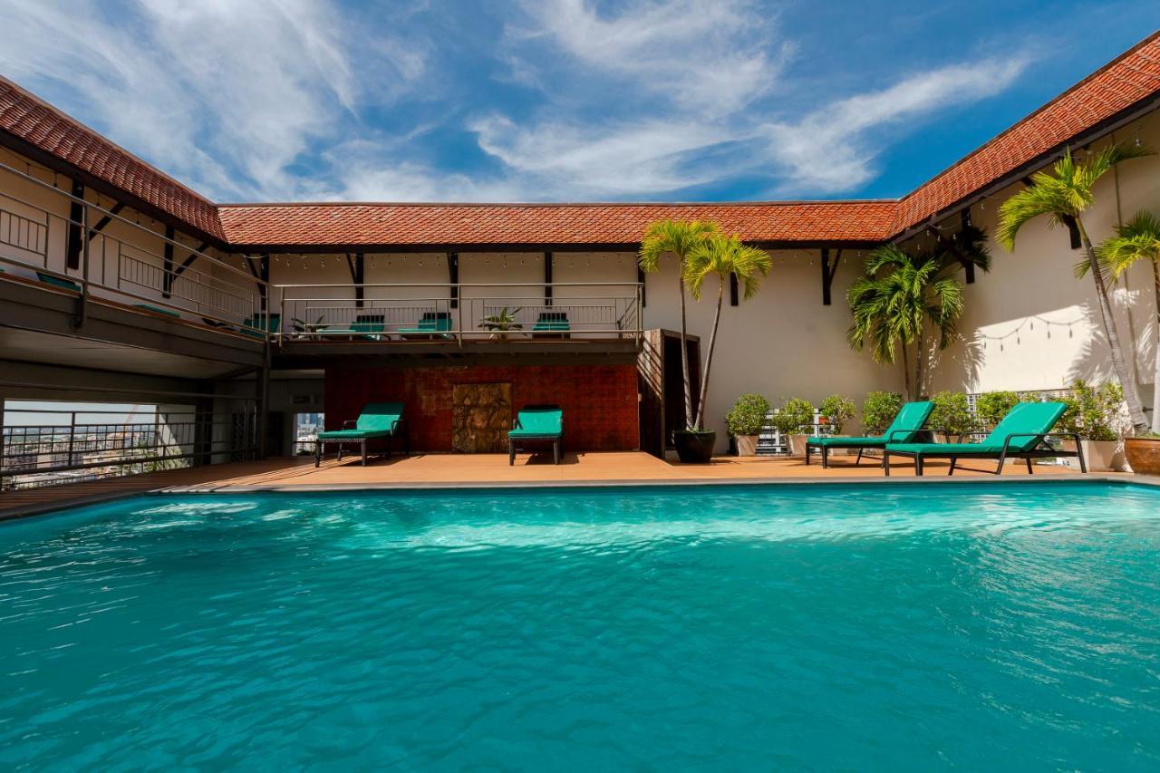 Pinnacle Lumpinee Park Hotell
