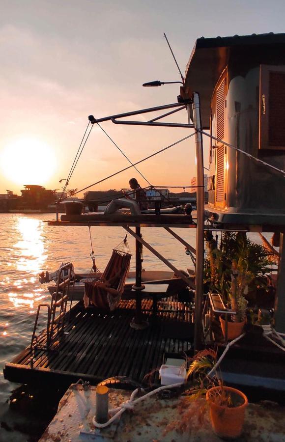 Botel Sabai Sabai Liveaboard Bangkok