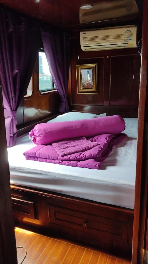 Botel Sabai Sabai Liveaboard Bangkok *