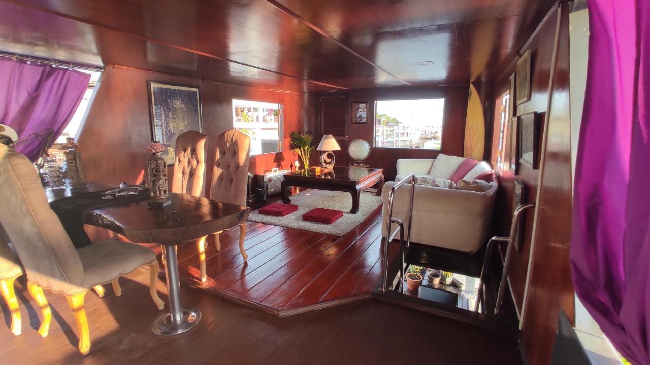 Botel Sabai Sabai Liveaboard Bangkok