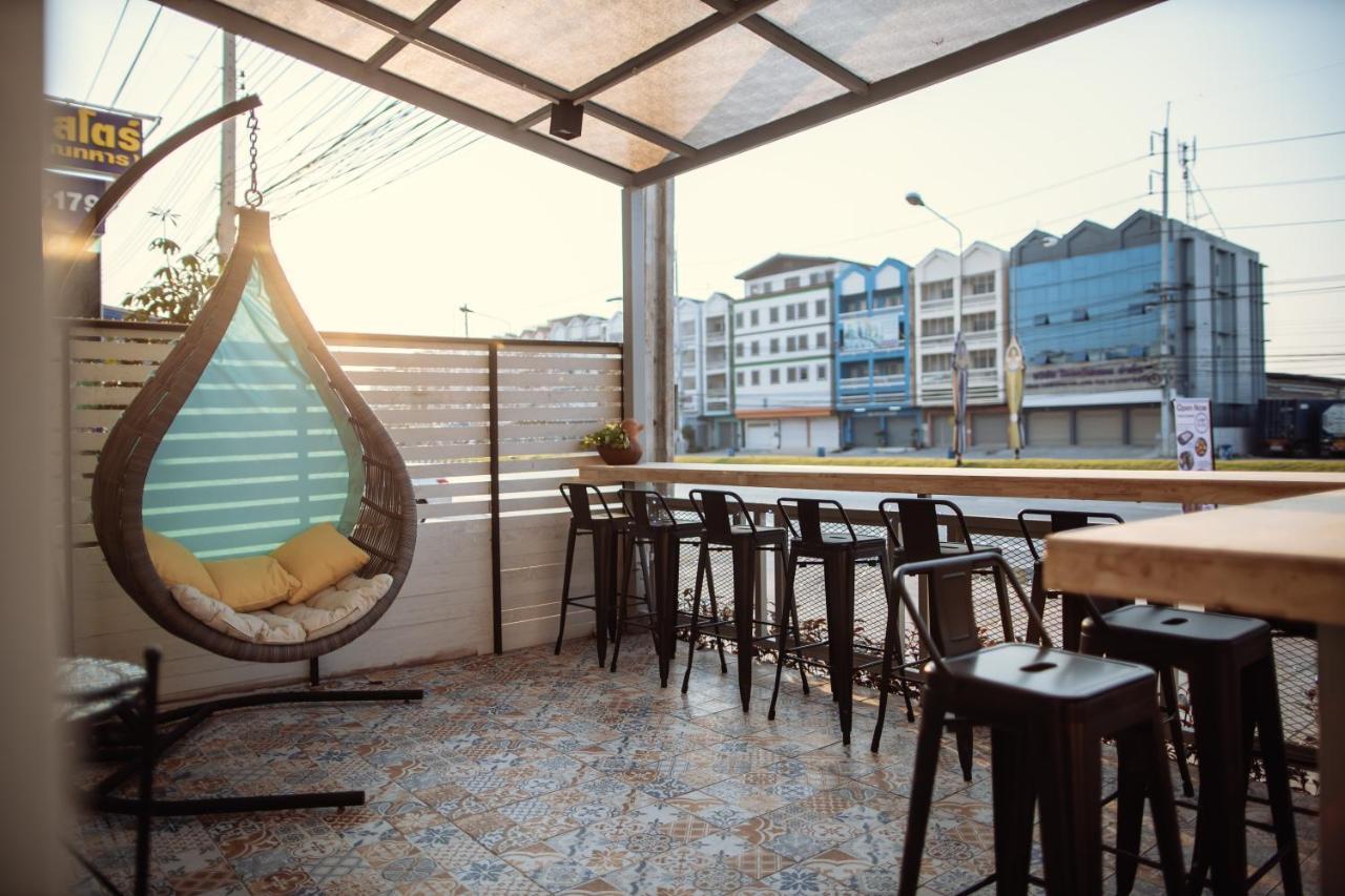 Sleep To Fly & Suvarnabhumi Airport Hostal *