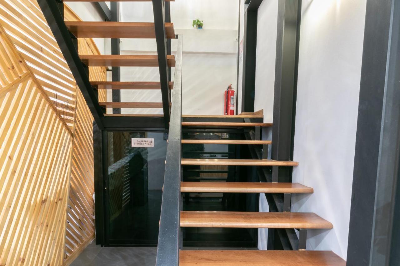 308m2 8 Slaapkamer, 6 Privé Badkamer In Siam Hostel *