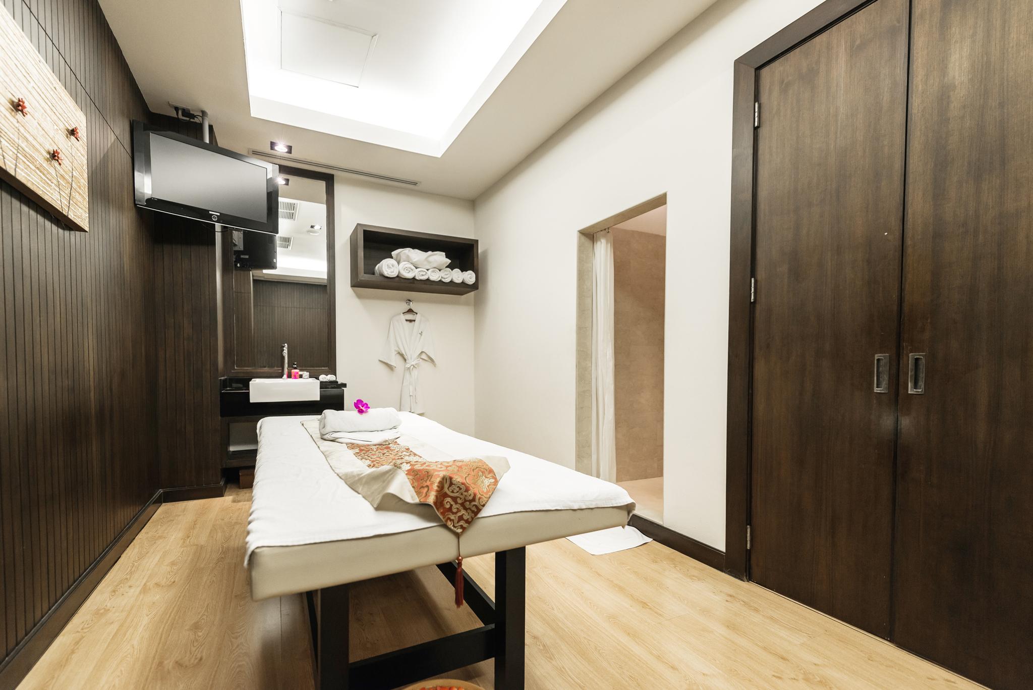 A-one Khách sạn 4*