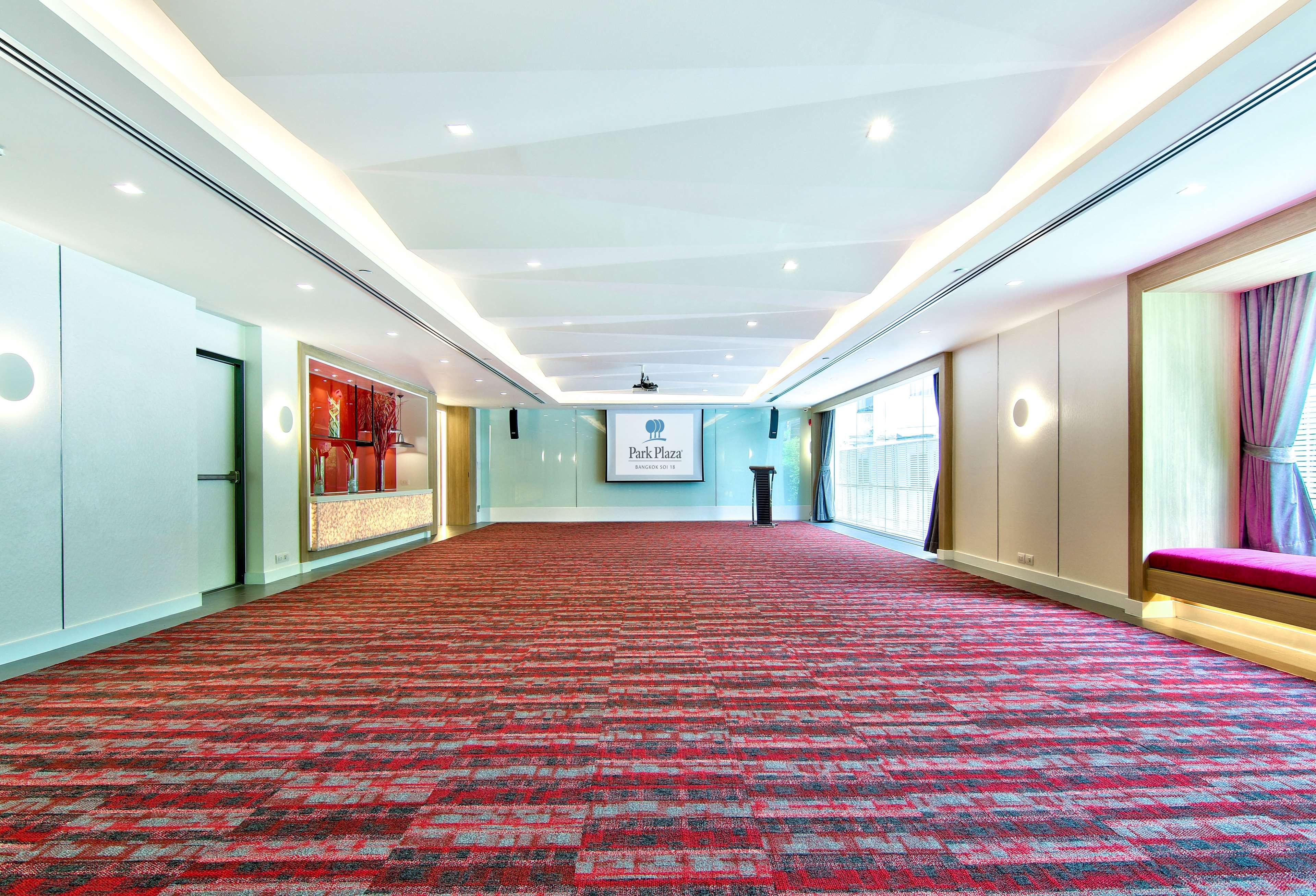 Park Plaza Soi 18 Hotel