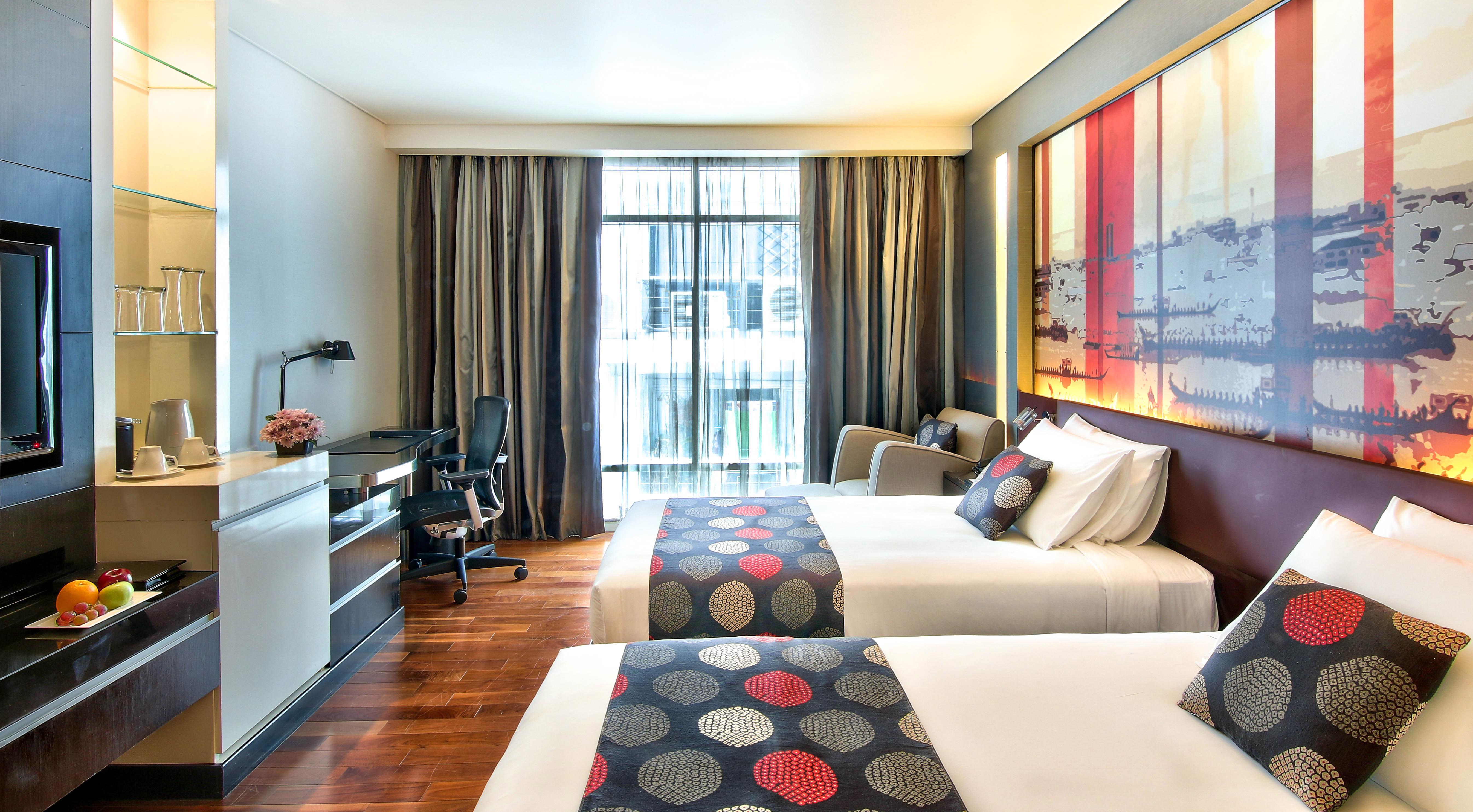 Hotel Park Plaza Soi 18
