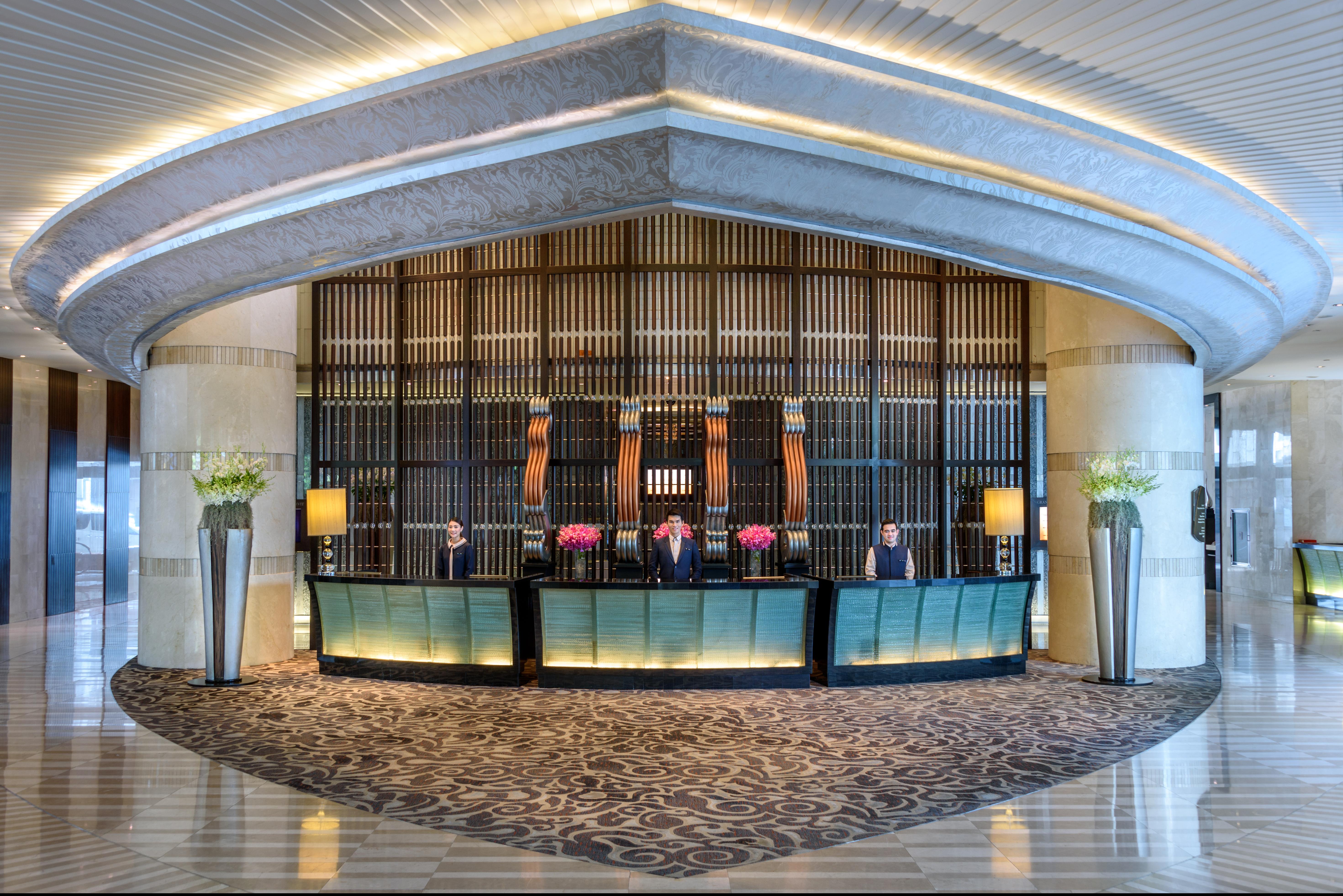 Hilton Grande Asoke Khách sạn 5*