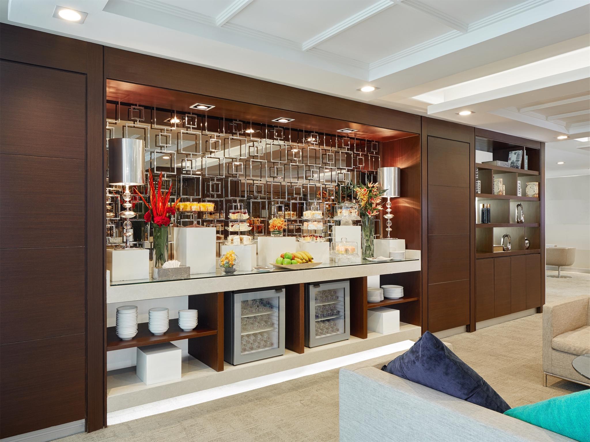 Hotel Centre Point Plus Hotel Silom - Newly Renovated
