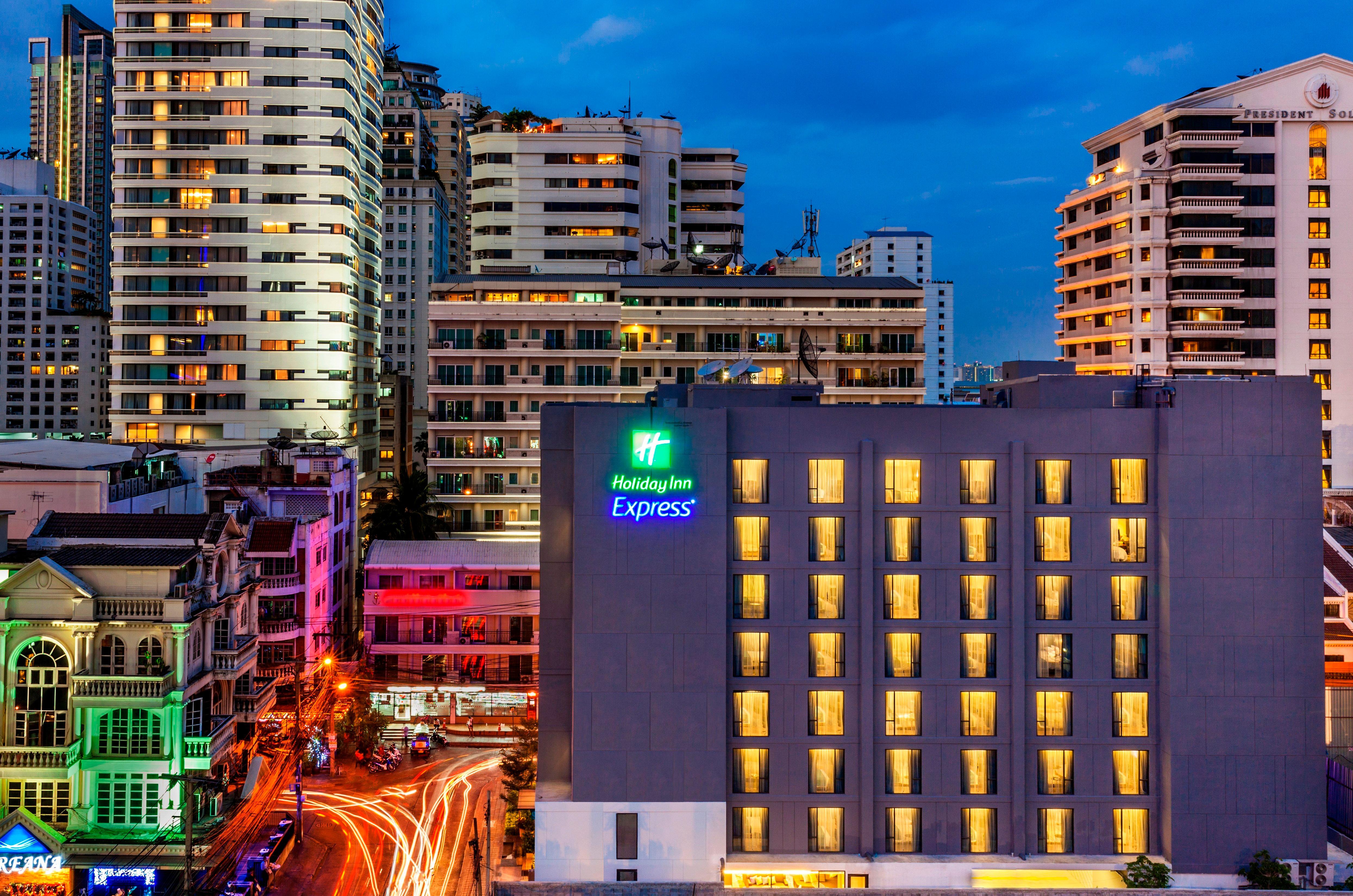 Hotel Express Sukhumvit 11 By Ihg Banguecoque