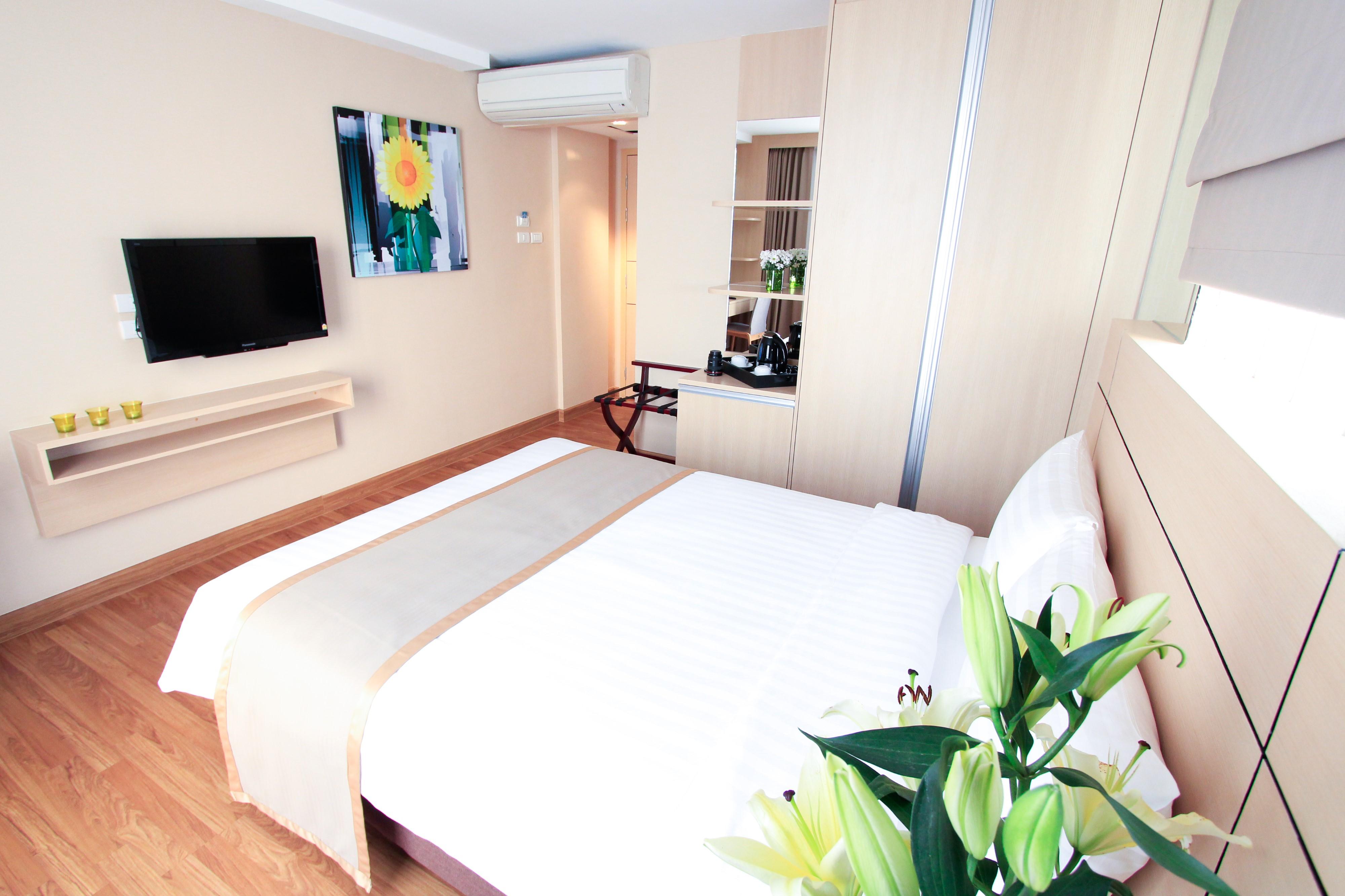 Inn Petals