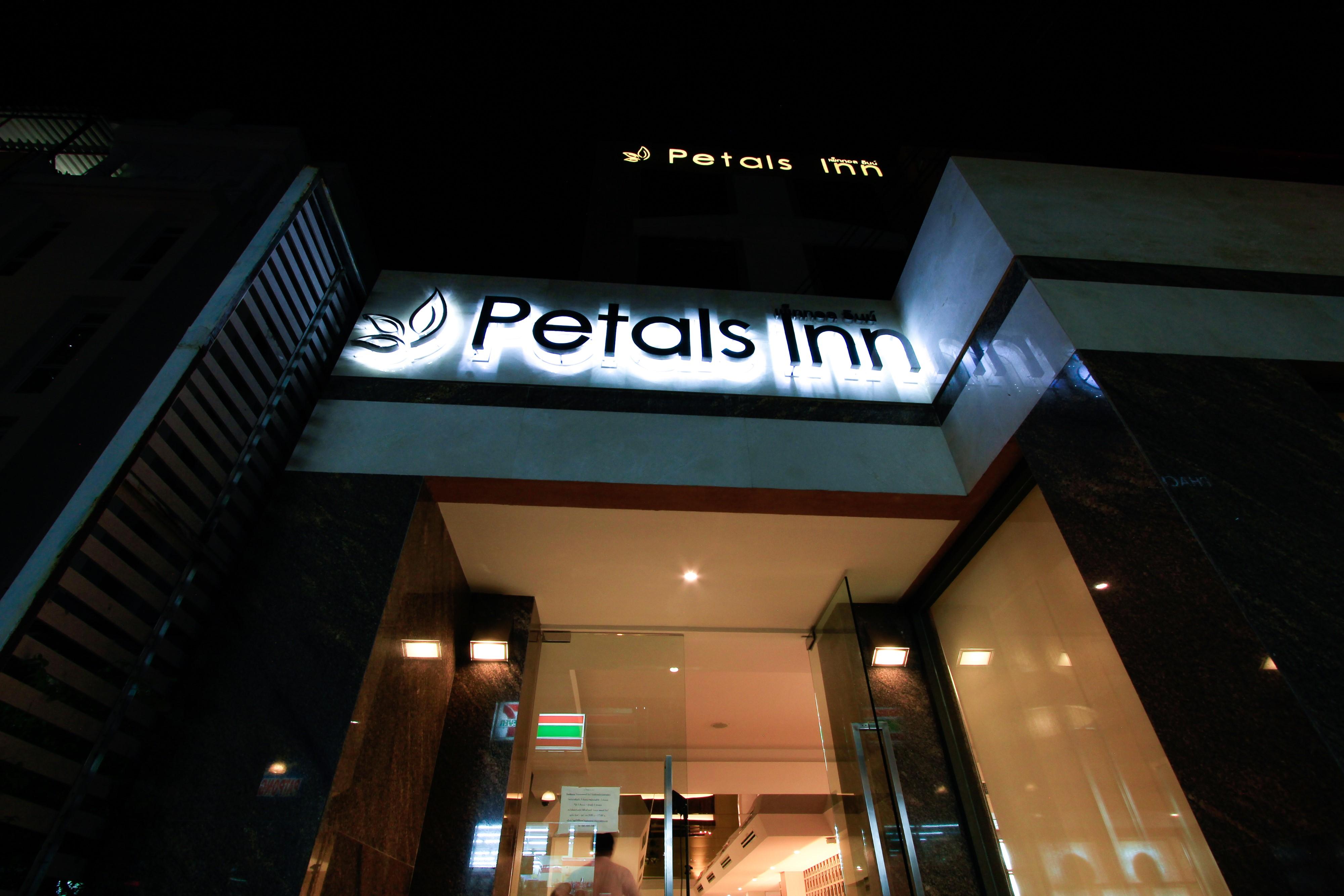 Petals Inn Bangkok