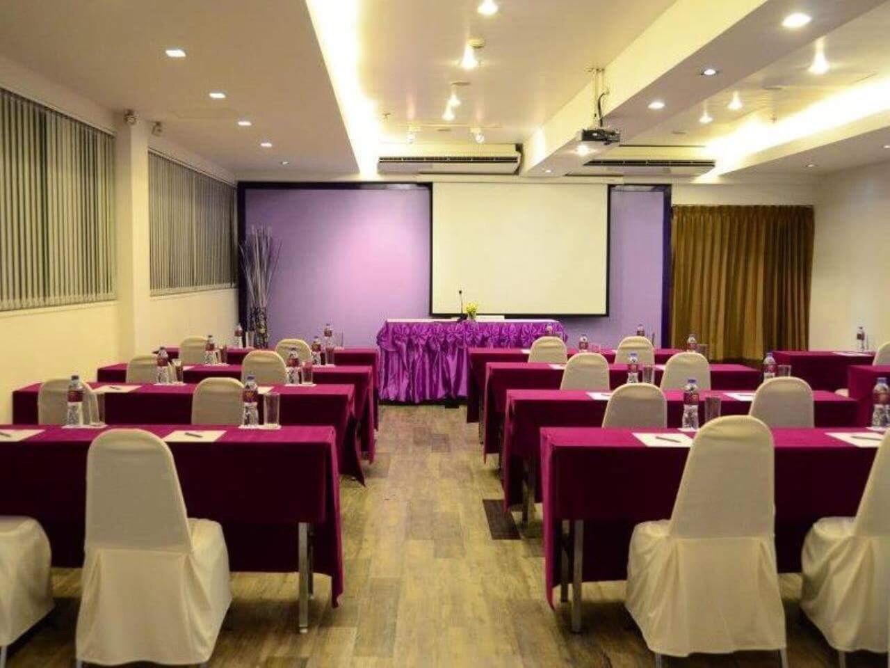 The Embassy Sathorn Khách sạn Bangkok
