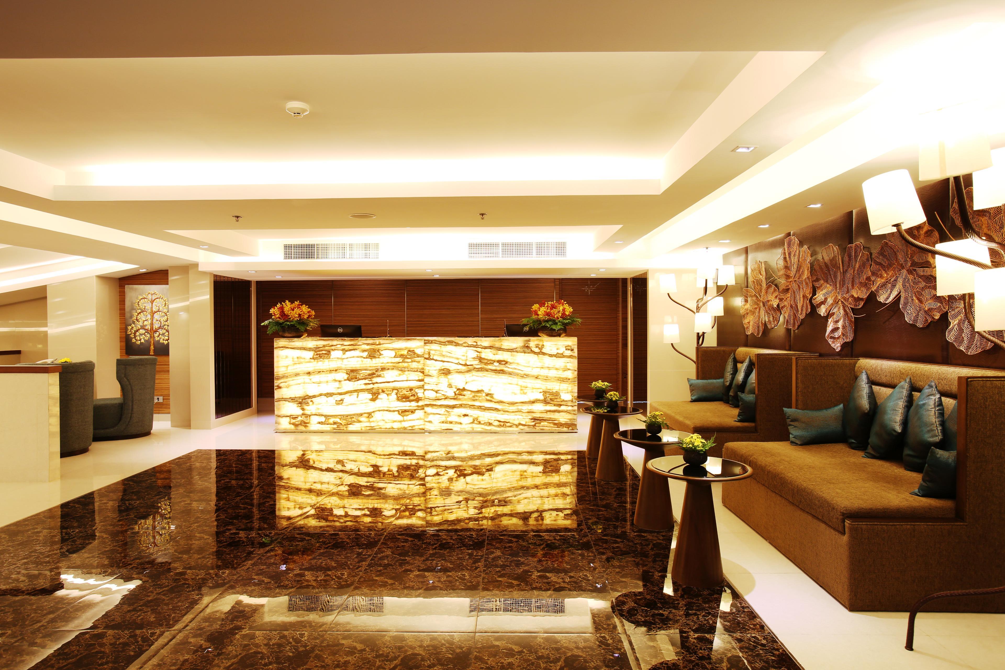 Hotel Ramada By Wyndham Sukhumvit 11 4*