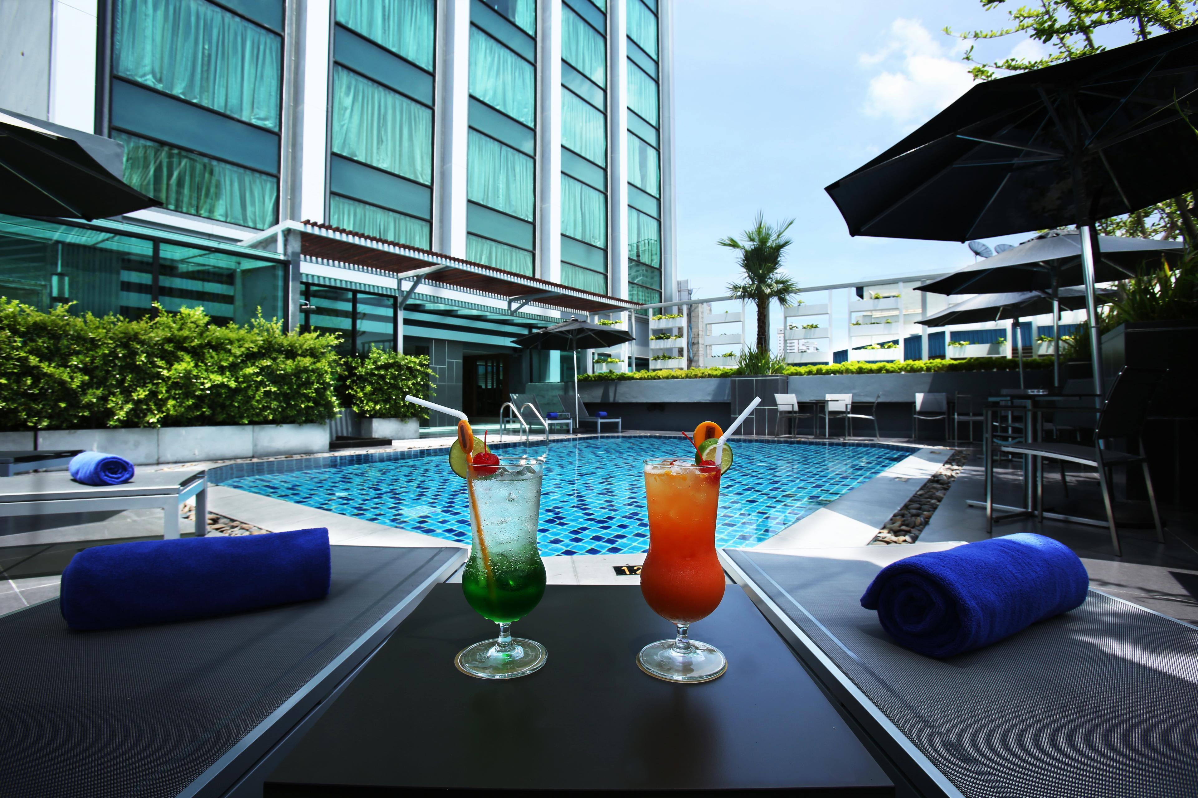 Ramada By Wyndham Sukhumvit 11 Hotel 4*