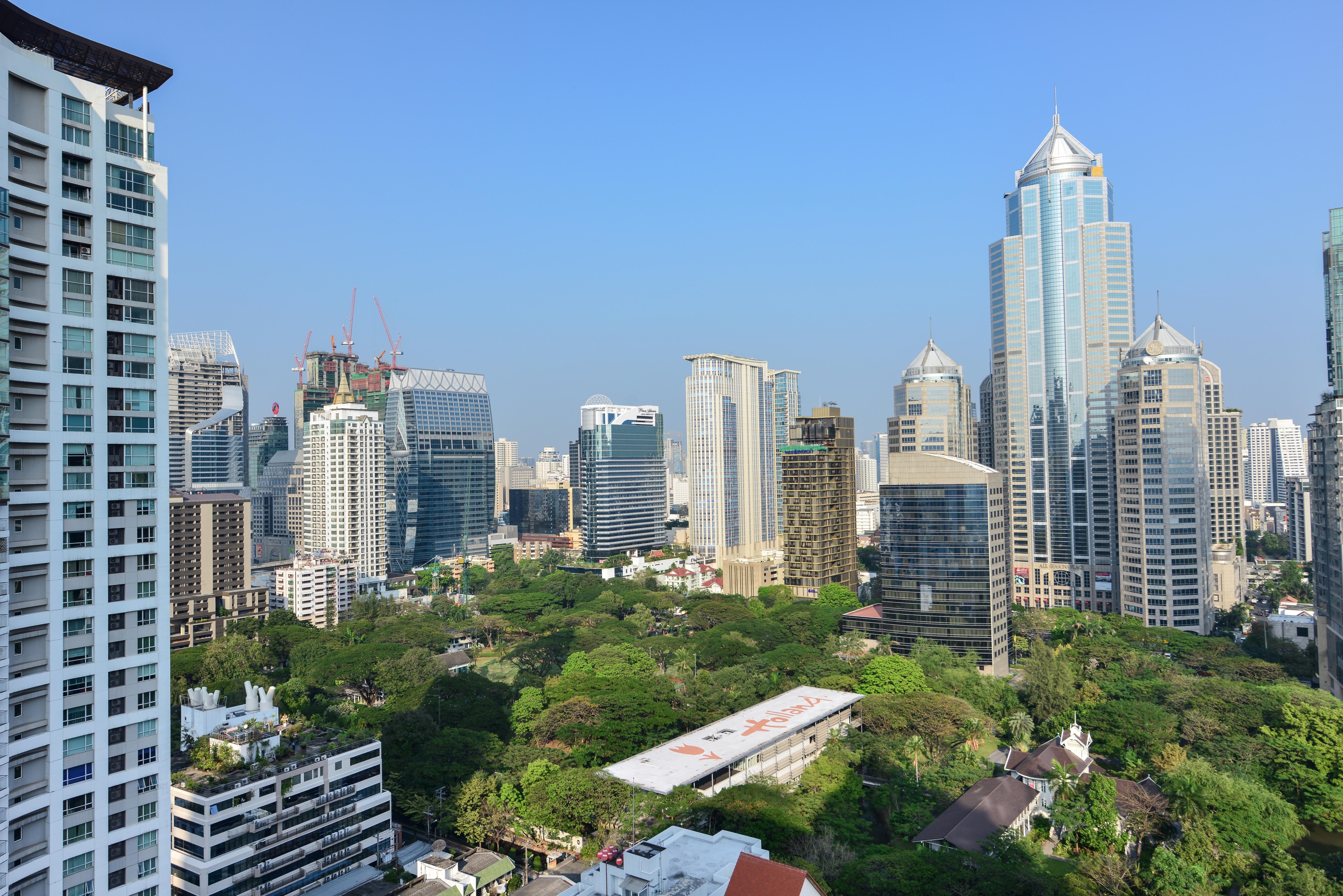 Centre Point Chidlom 4*