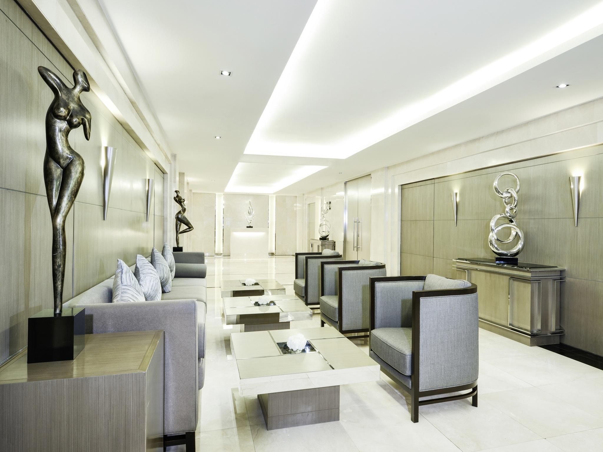 Centre Point Chidlom 4*