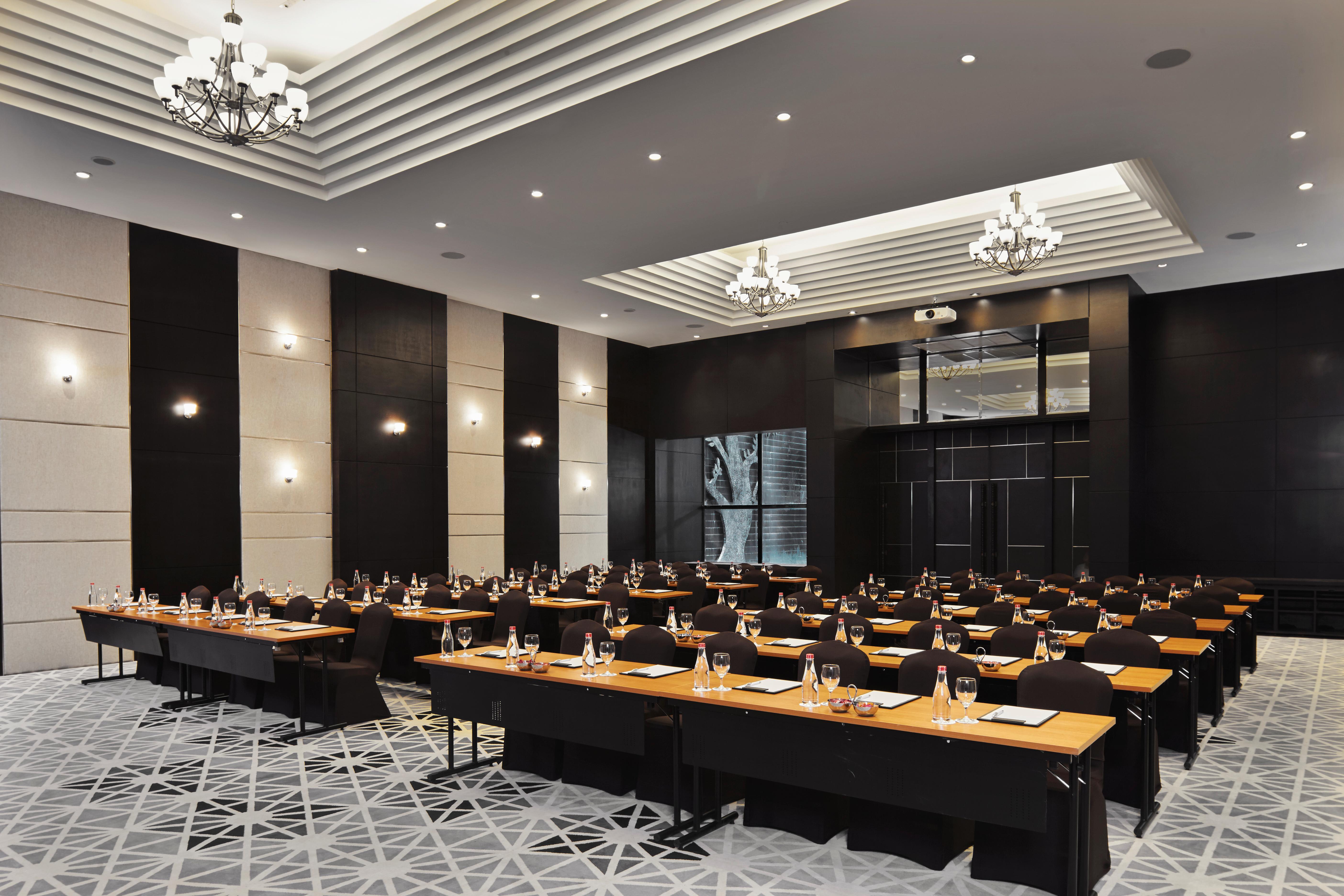 Moevenpick Sukhumvit 15 5* Bangkok