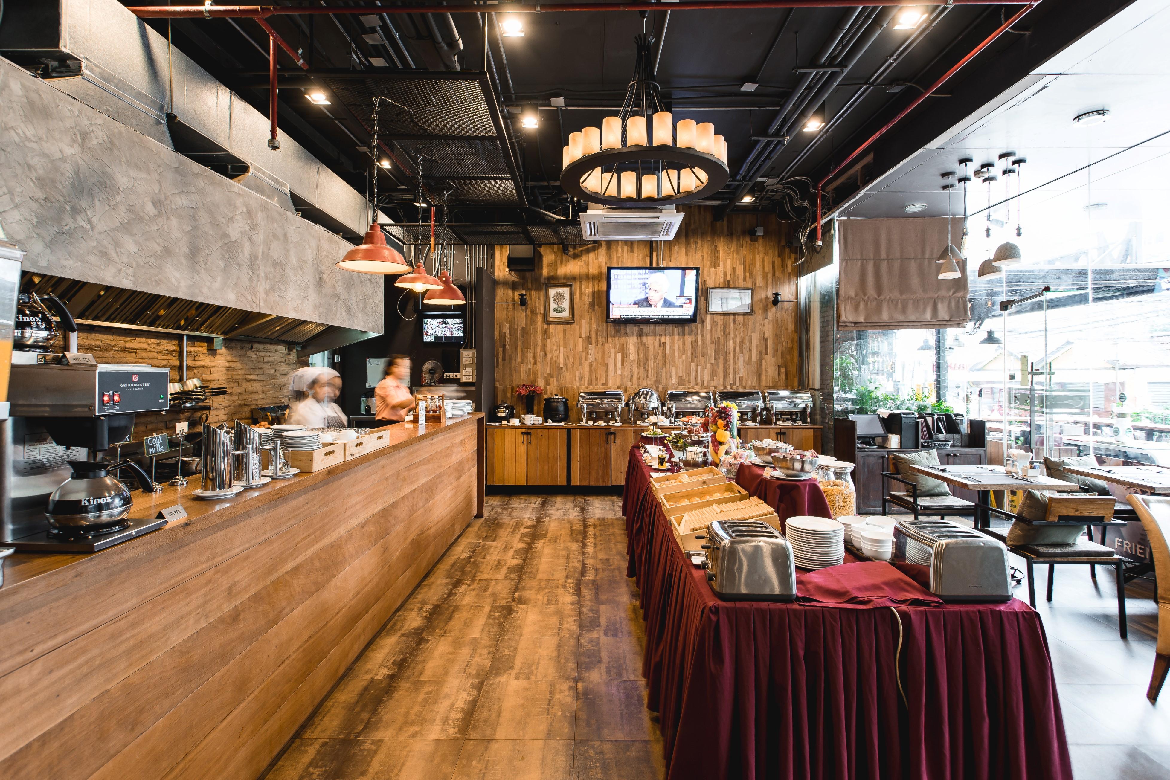 Hotel Adelphi Bangkok