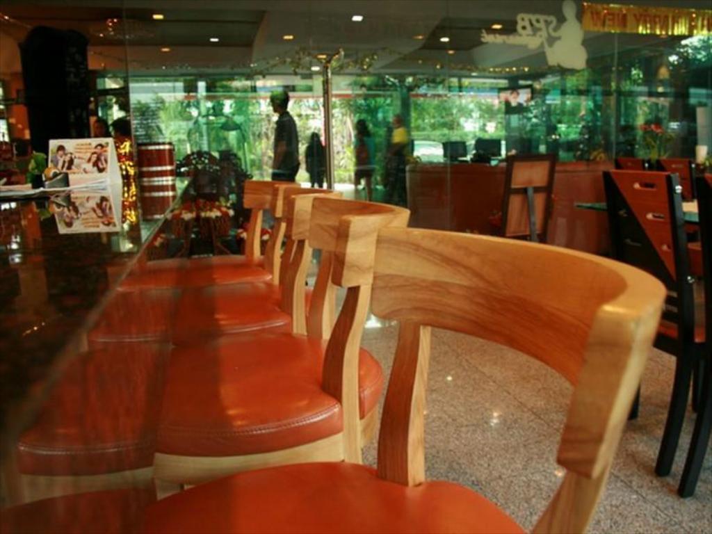 Juzi Khách sạn 3*