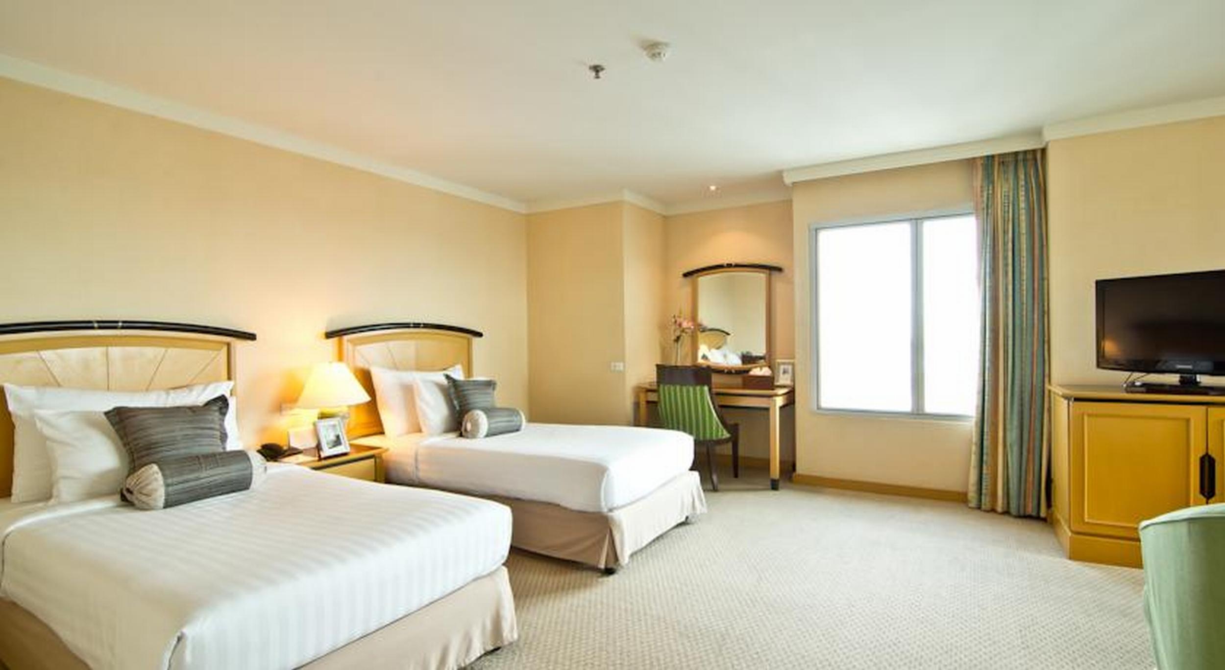 Baiyoke Sky Hotell 4*